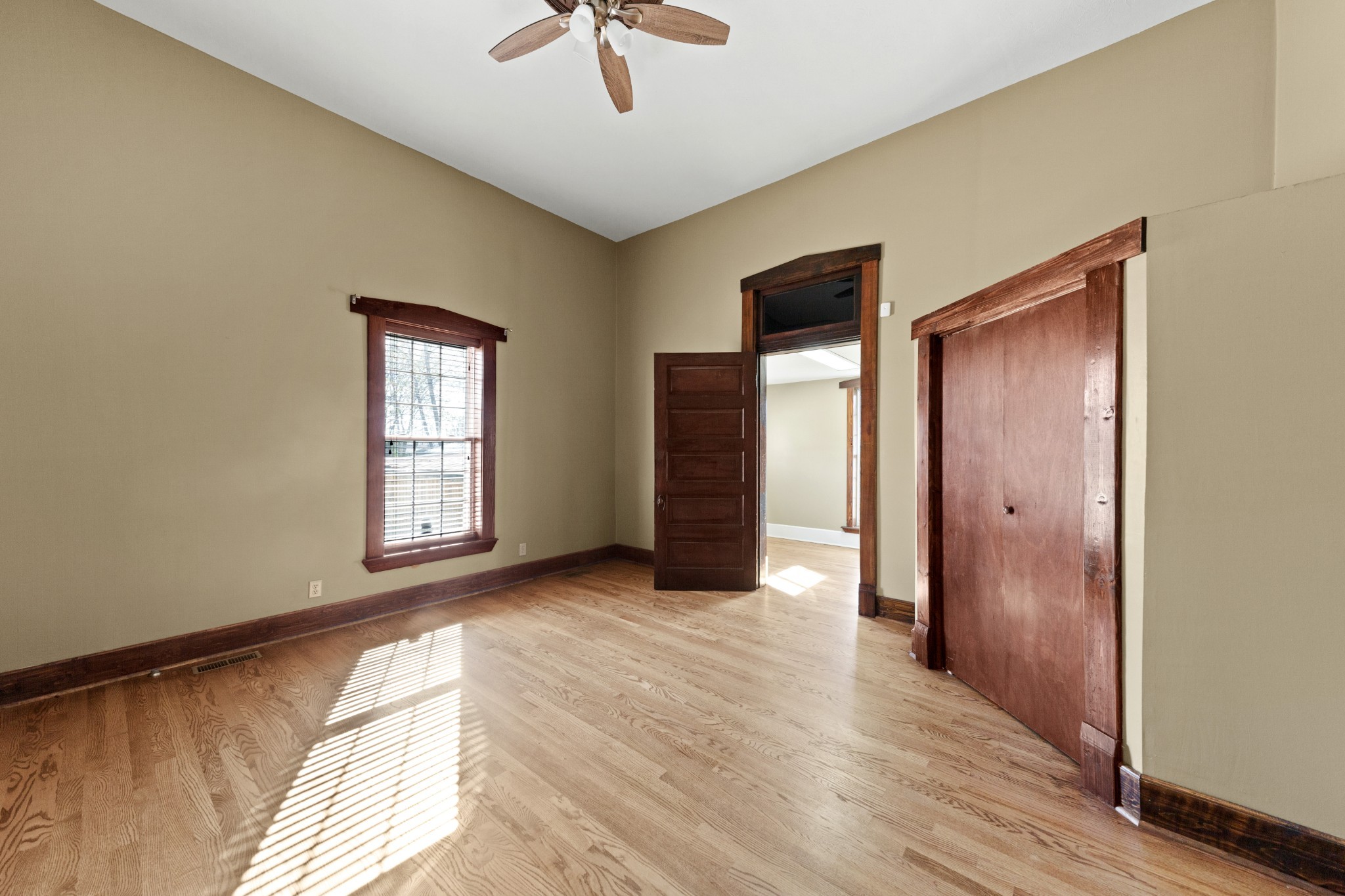 308 N Main St