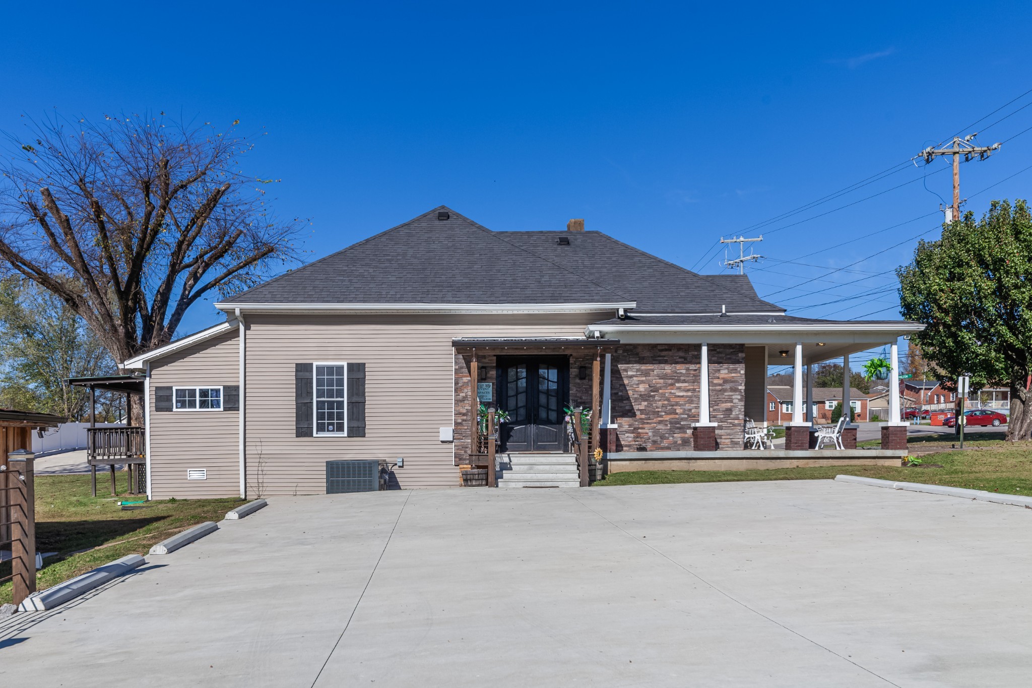 308 N Main St