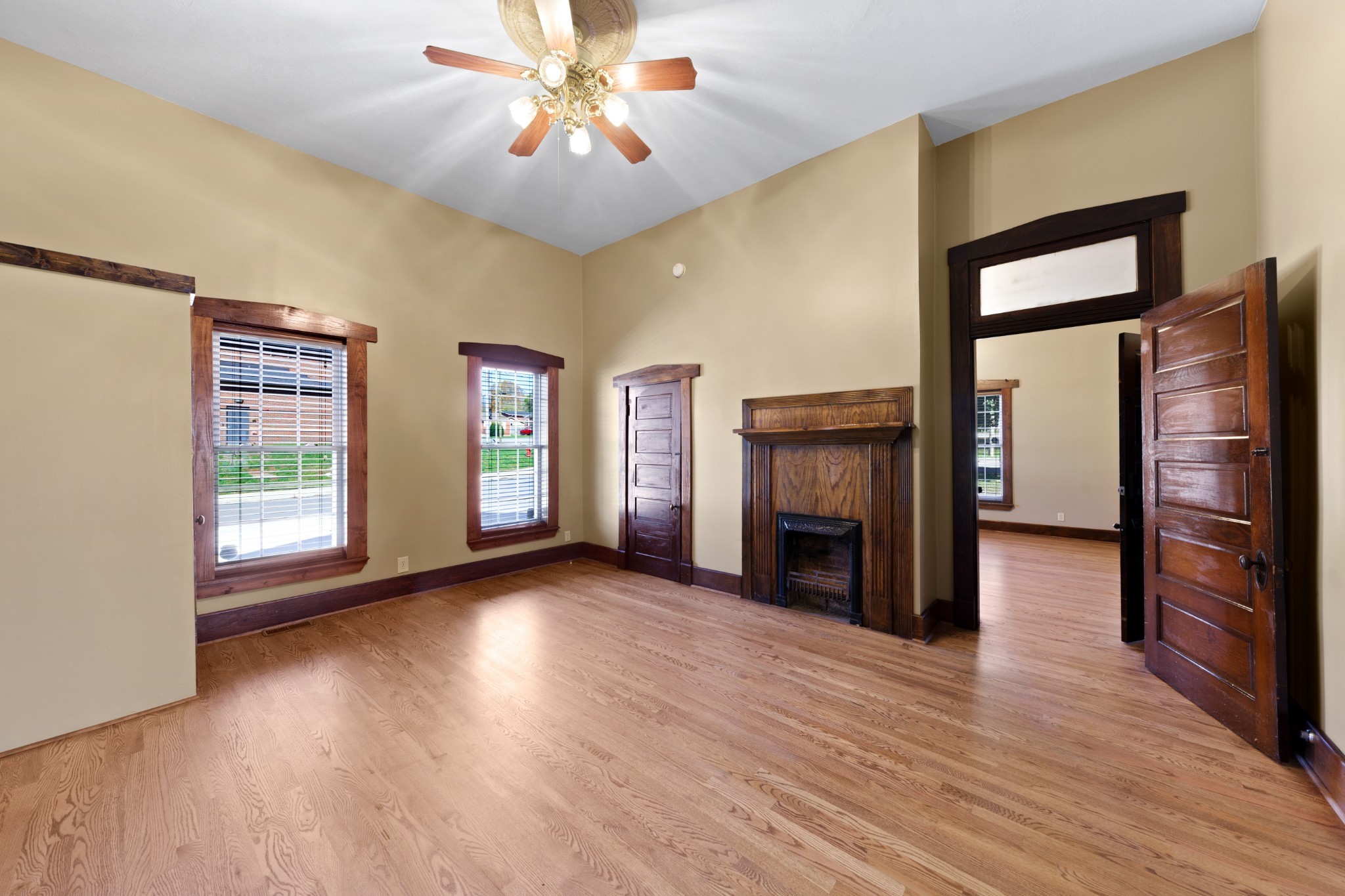 308 N Main St