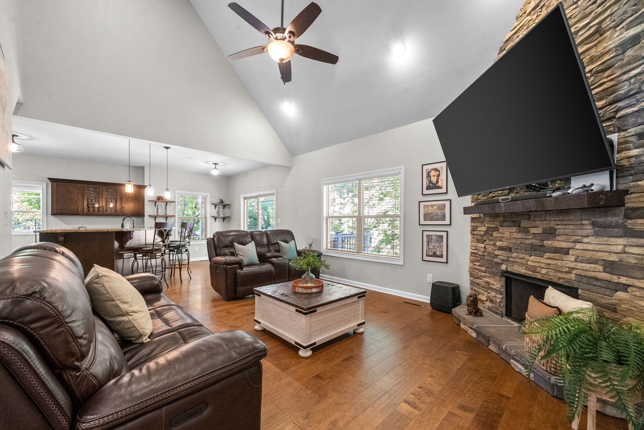210 Suesand Ct