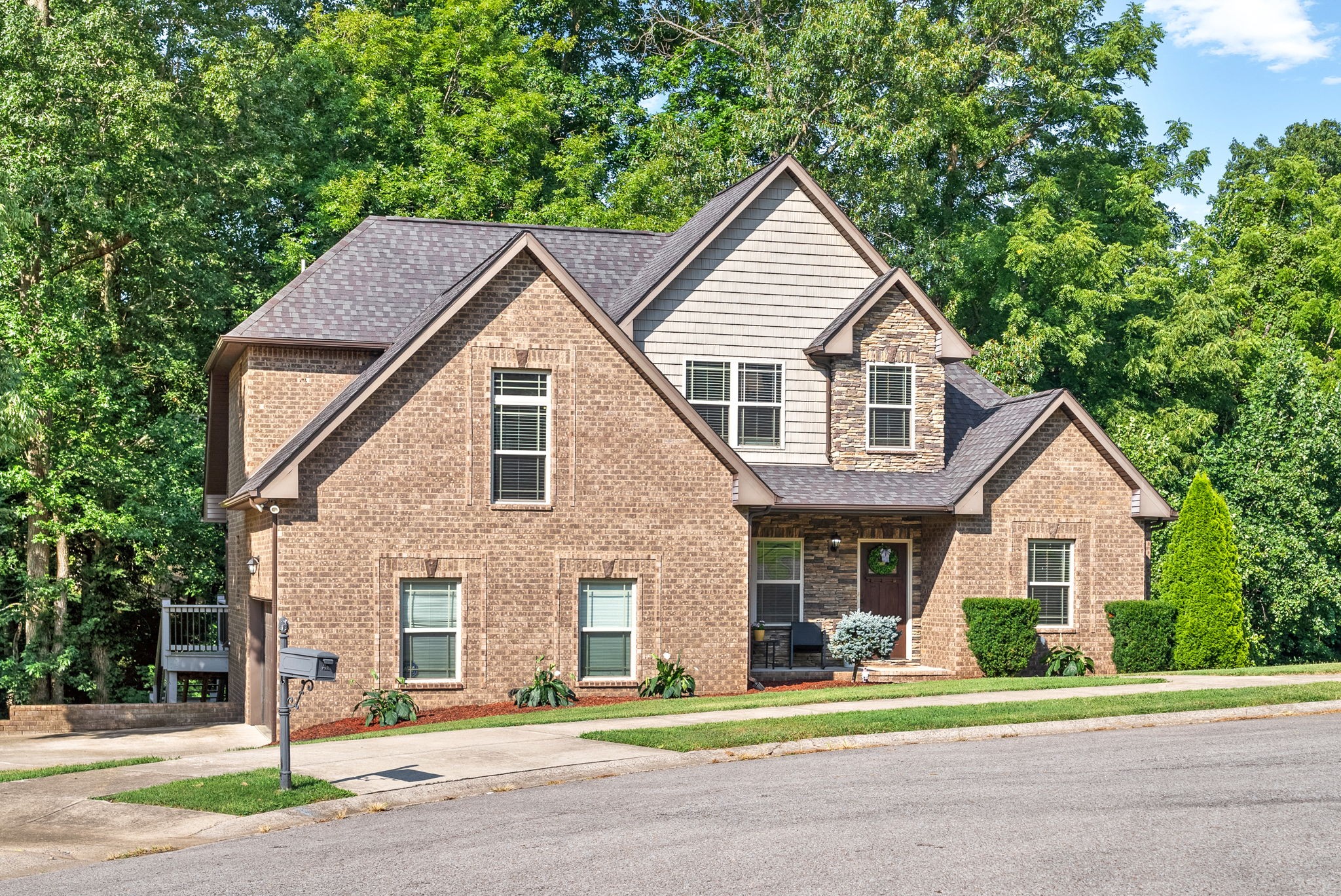 210 Suesand Ct
