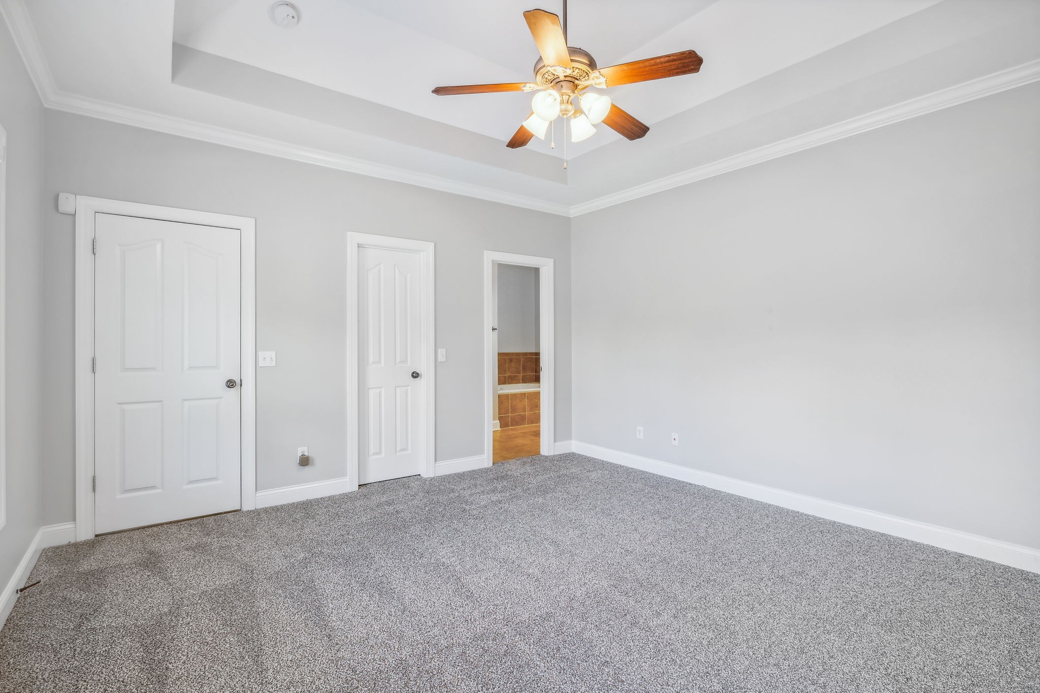 852 Dixie Ln