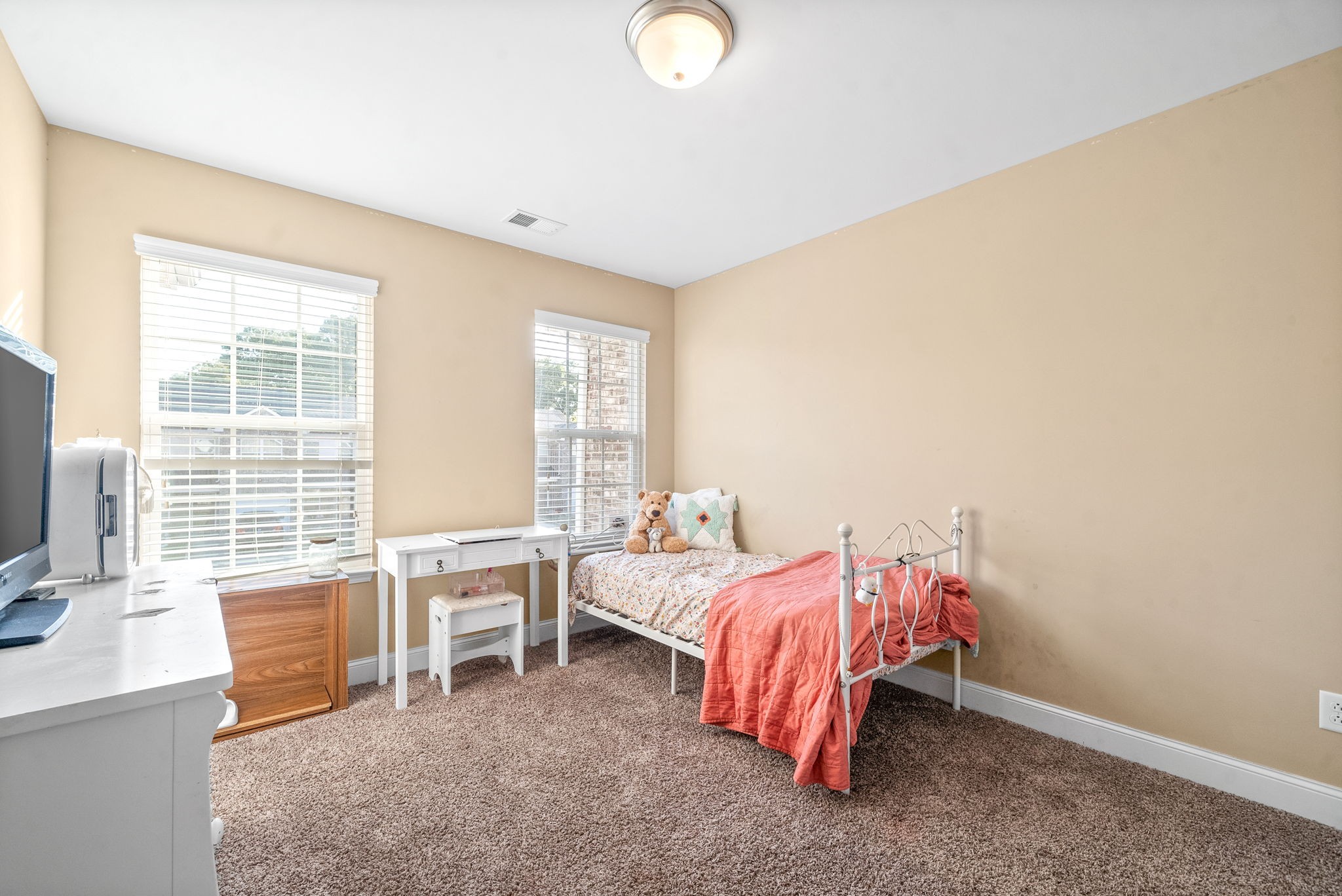 2047 Downstream Dr