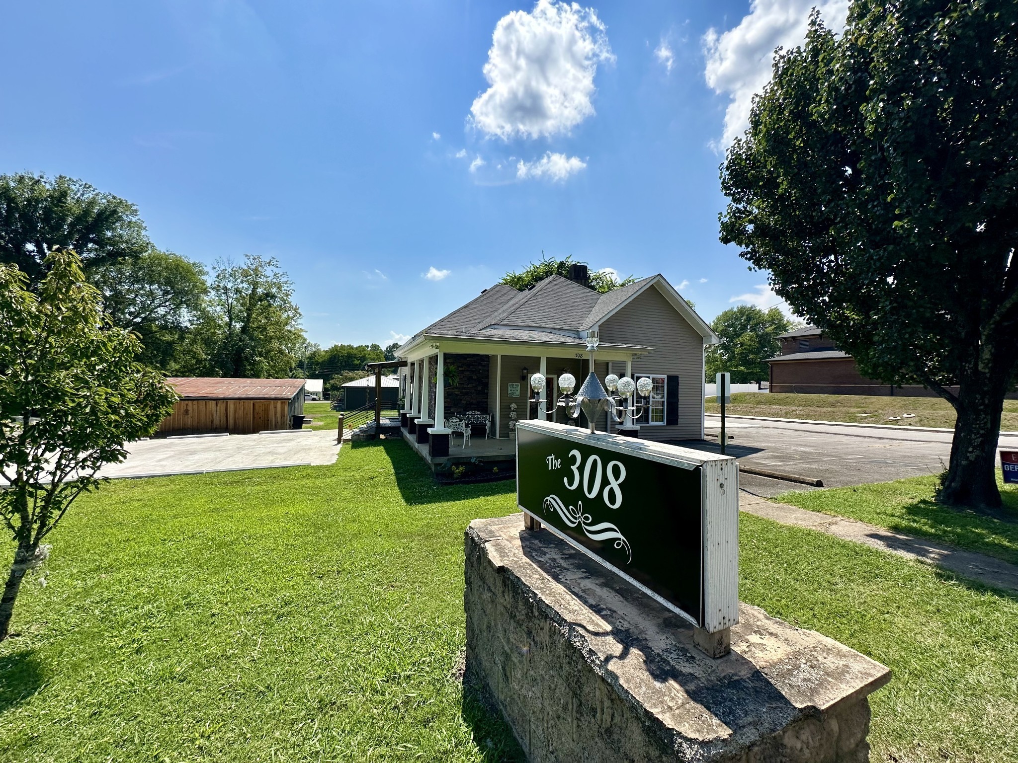 308 N Main St
