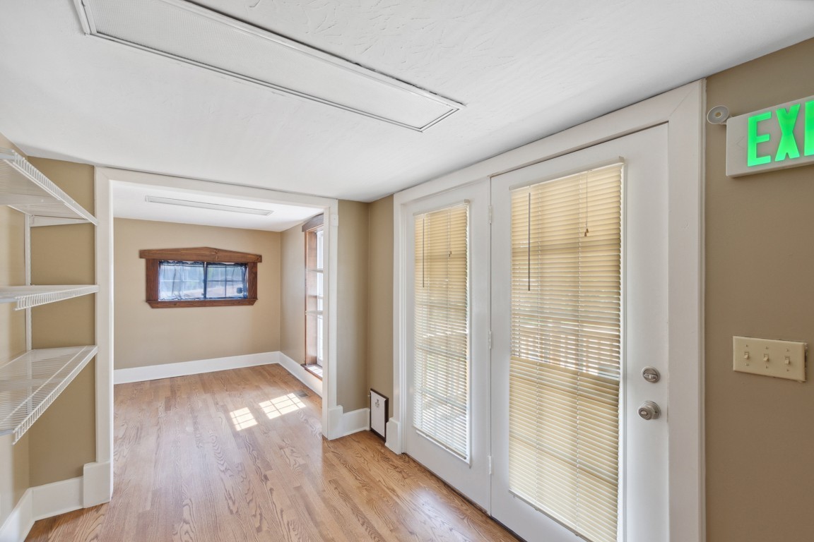 308 N Main St