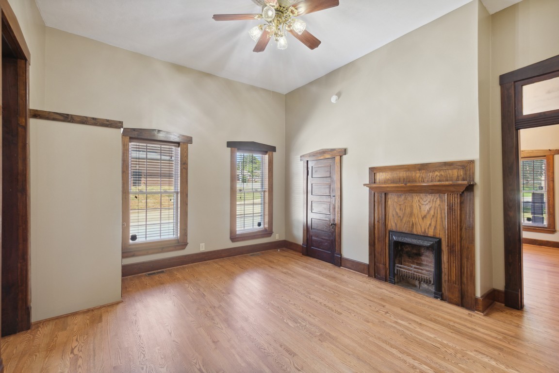 308 N Main St