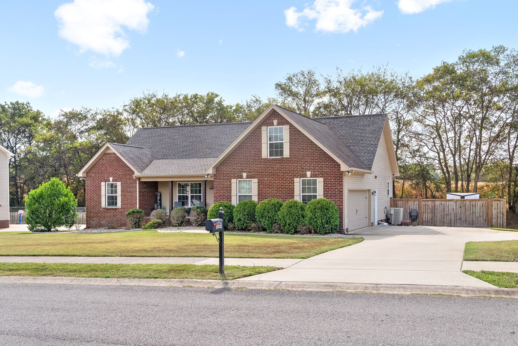 1240 Everwood Dr
