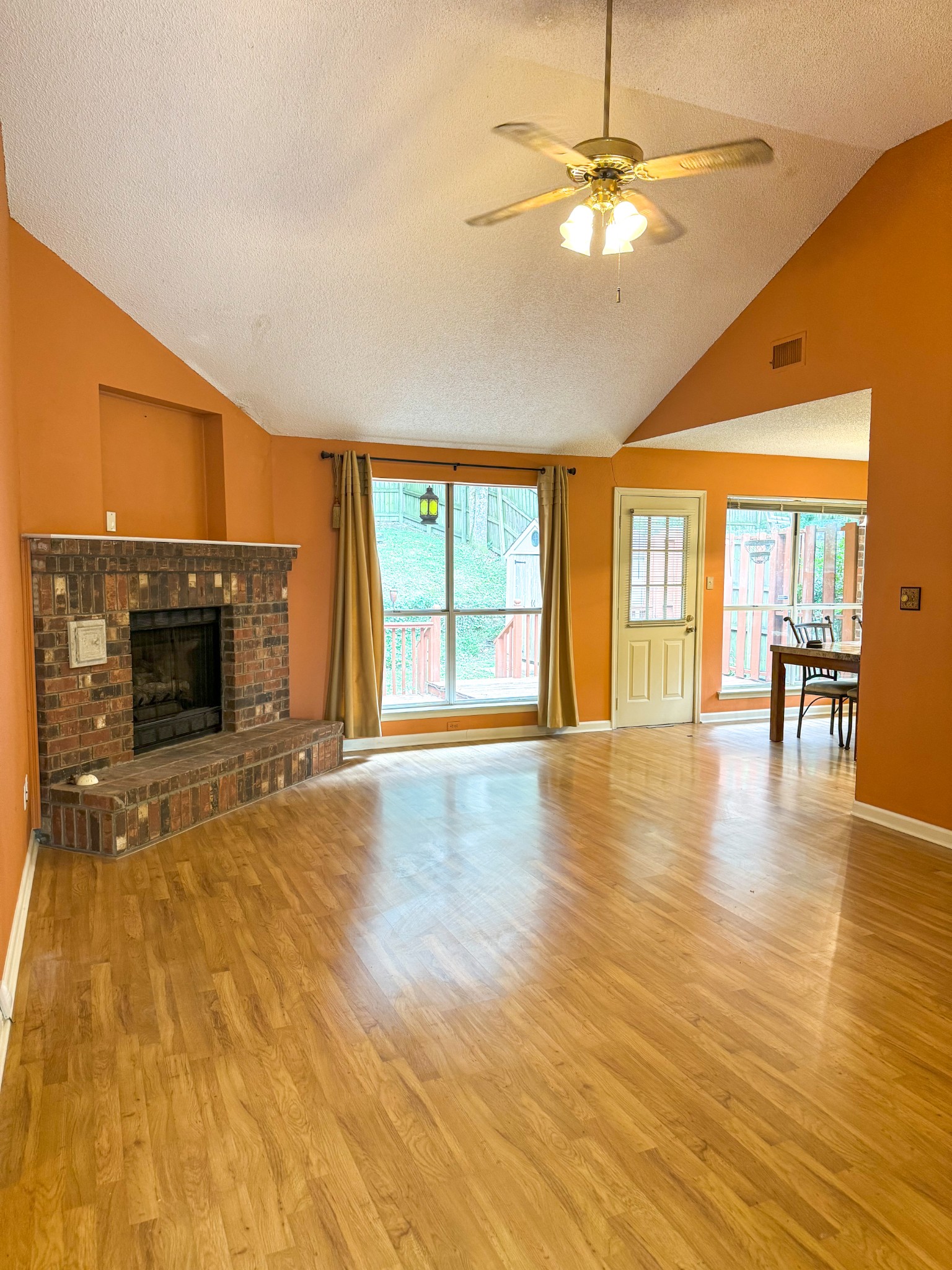 1153 Jacksons View Rd