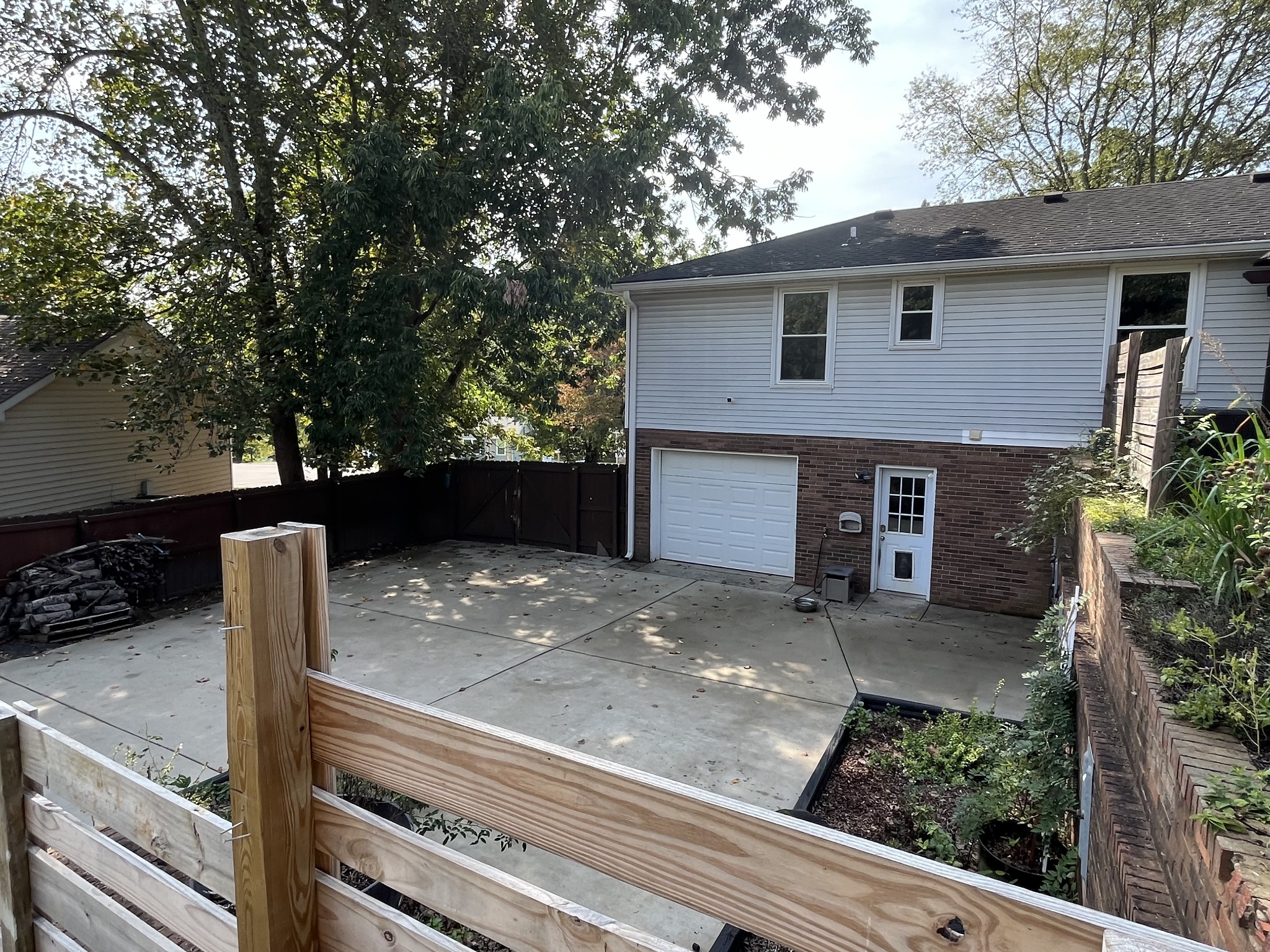 111 Bellamy Ct