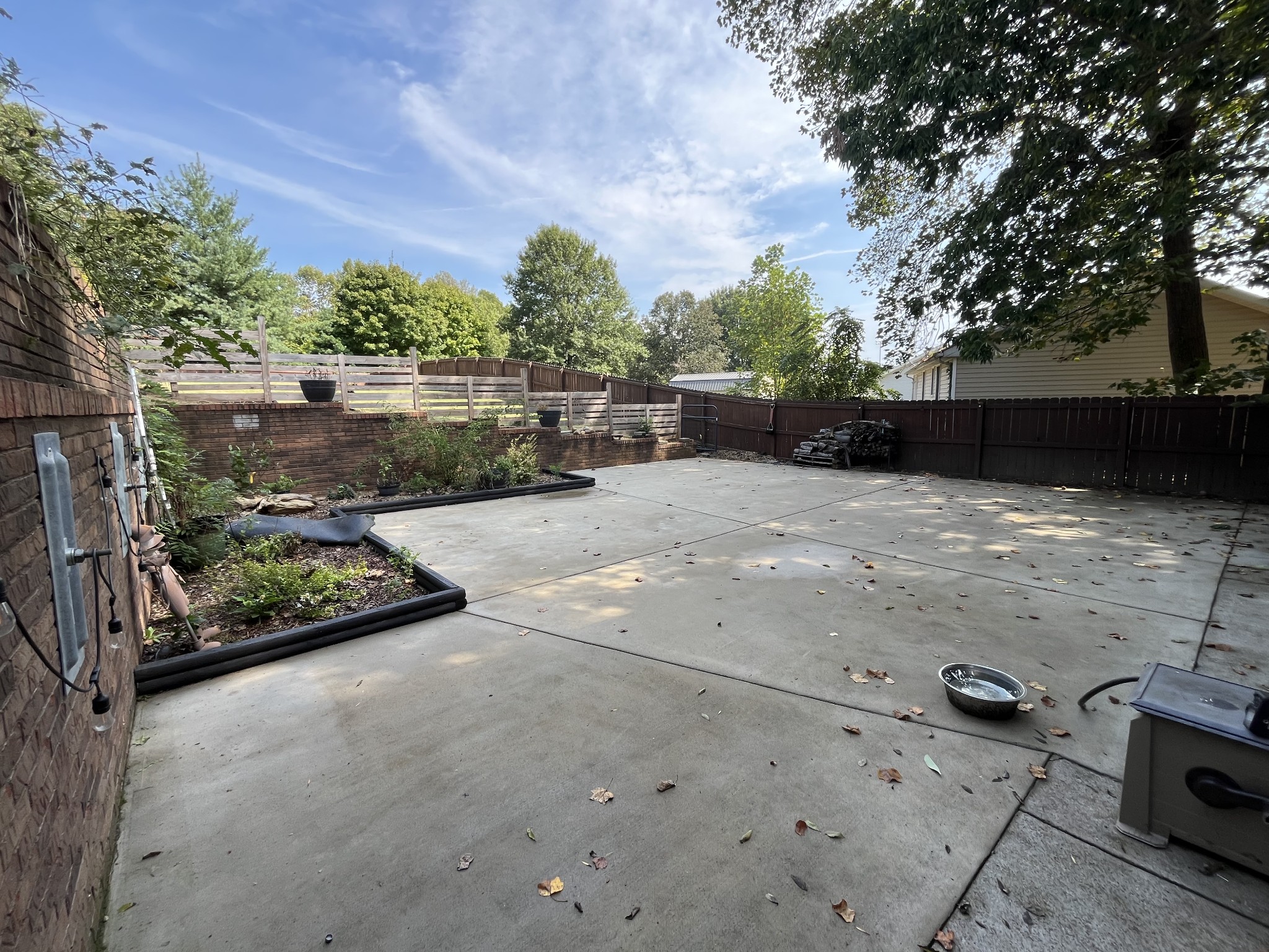 111 Bellamy Ct