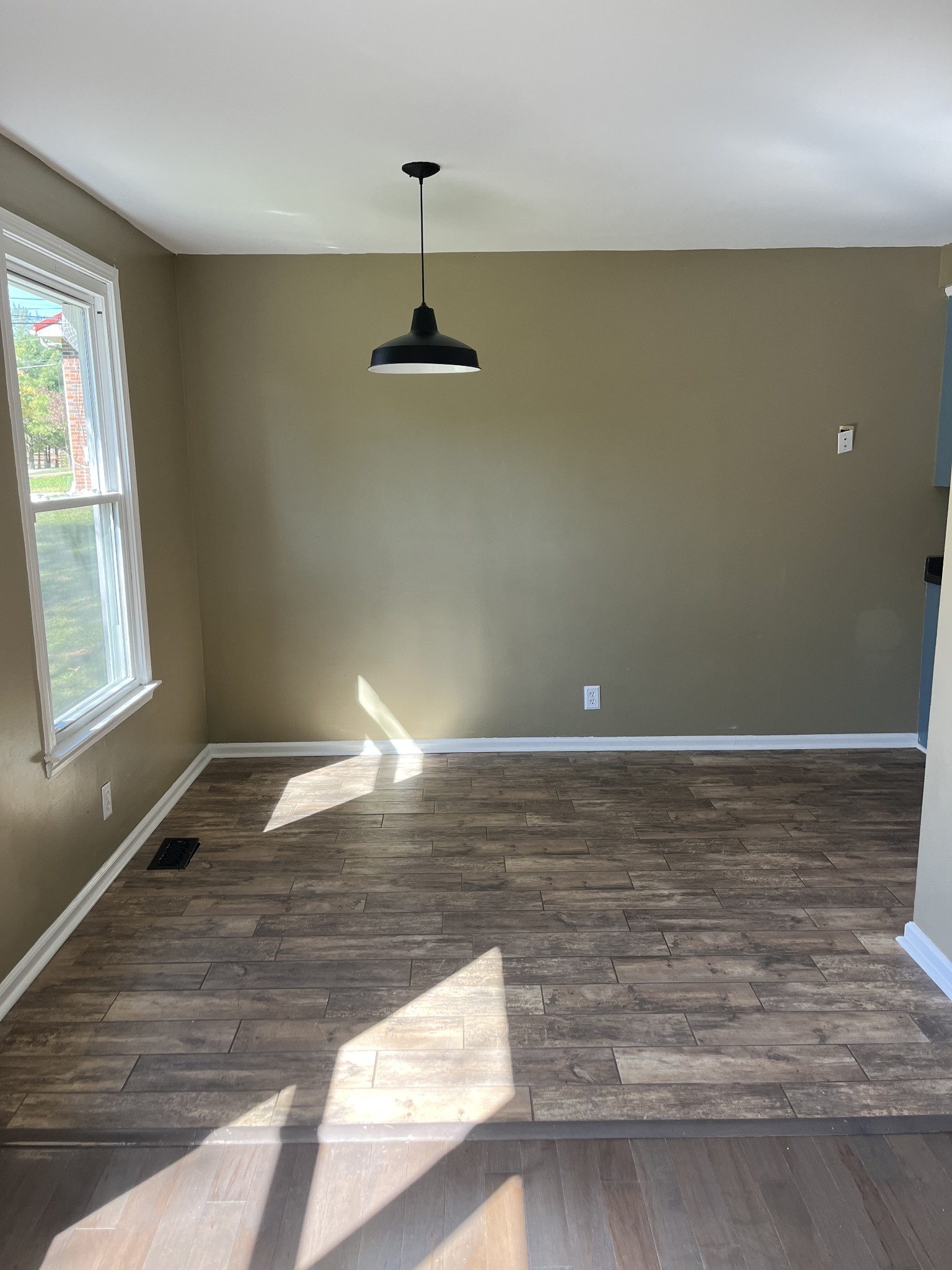 111 Bellamy Ct