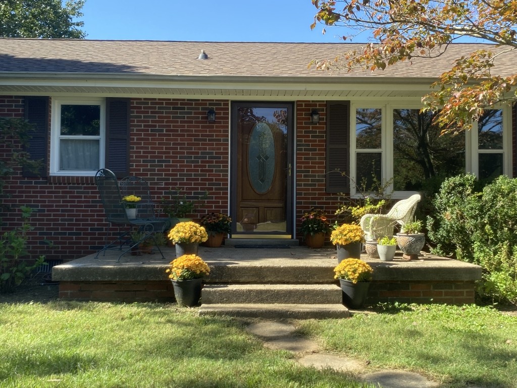 4837 Mickle Ln