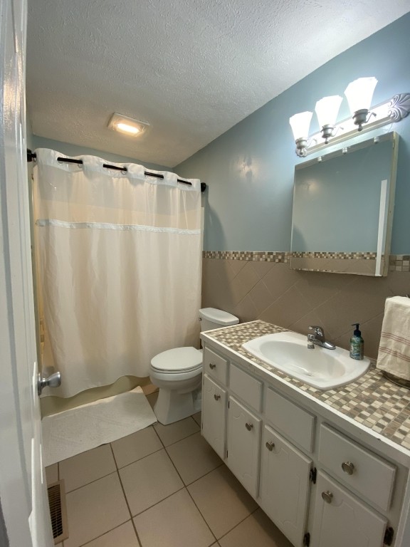 4837 Mickle Ln