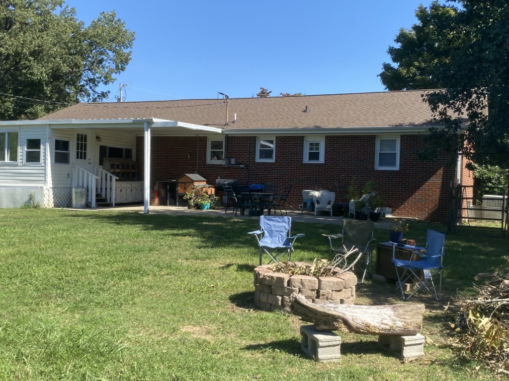 4837 Mickle Ln
