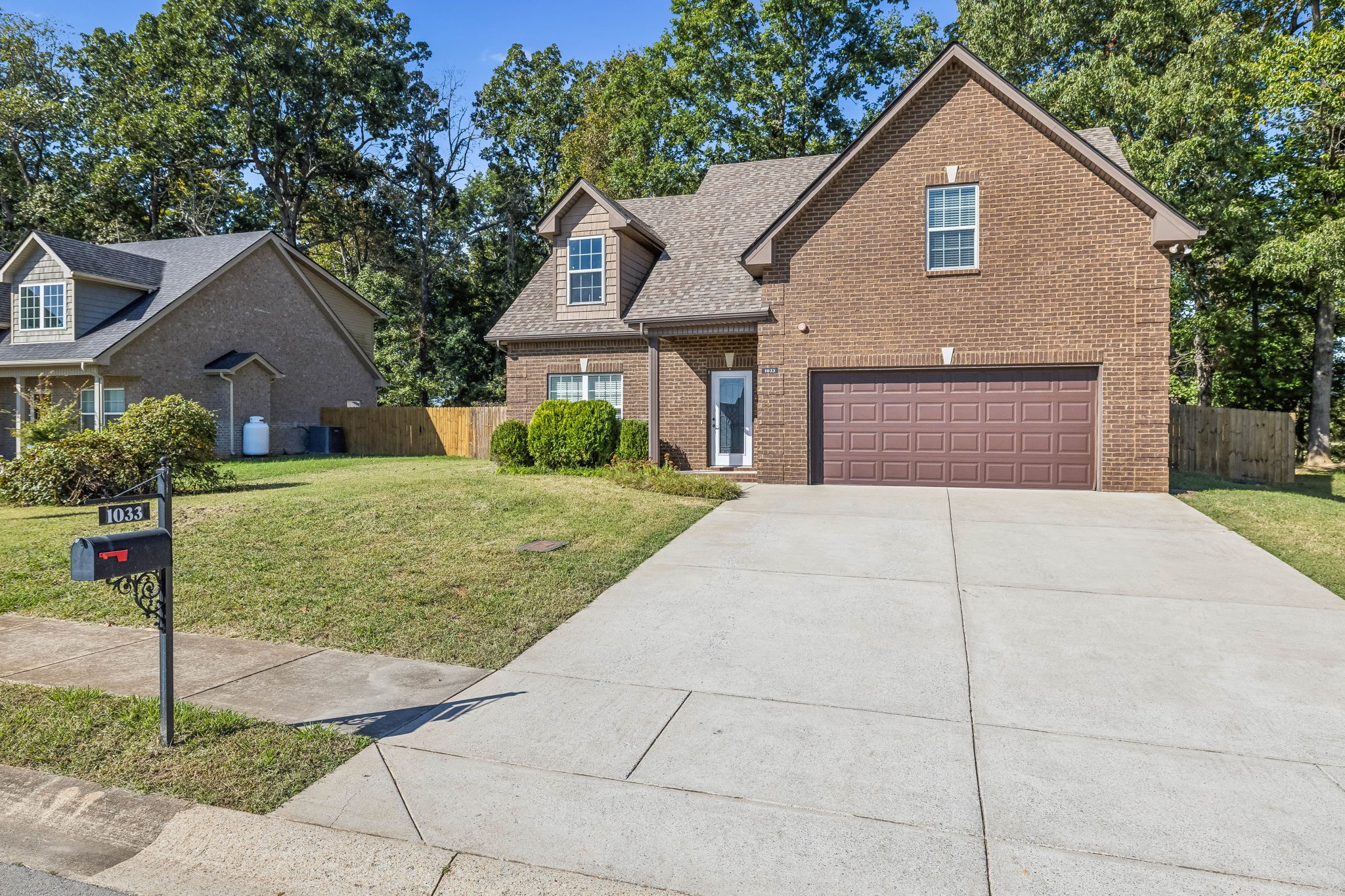 1033 Grace Meade