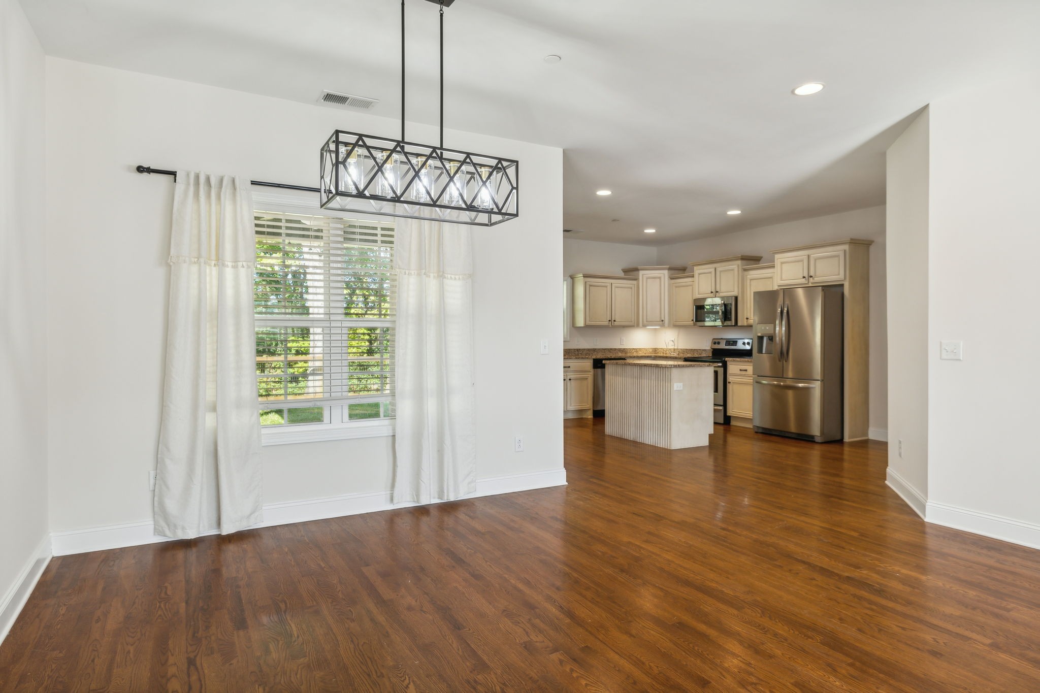 1033 Grace Meade
