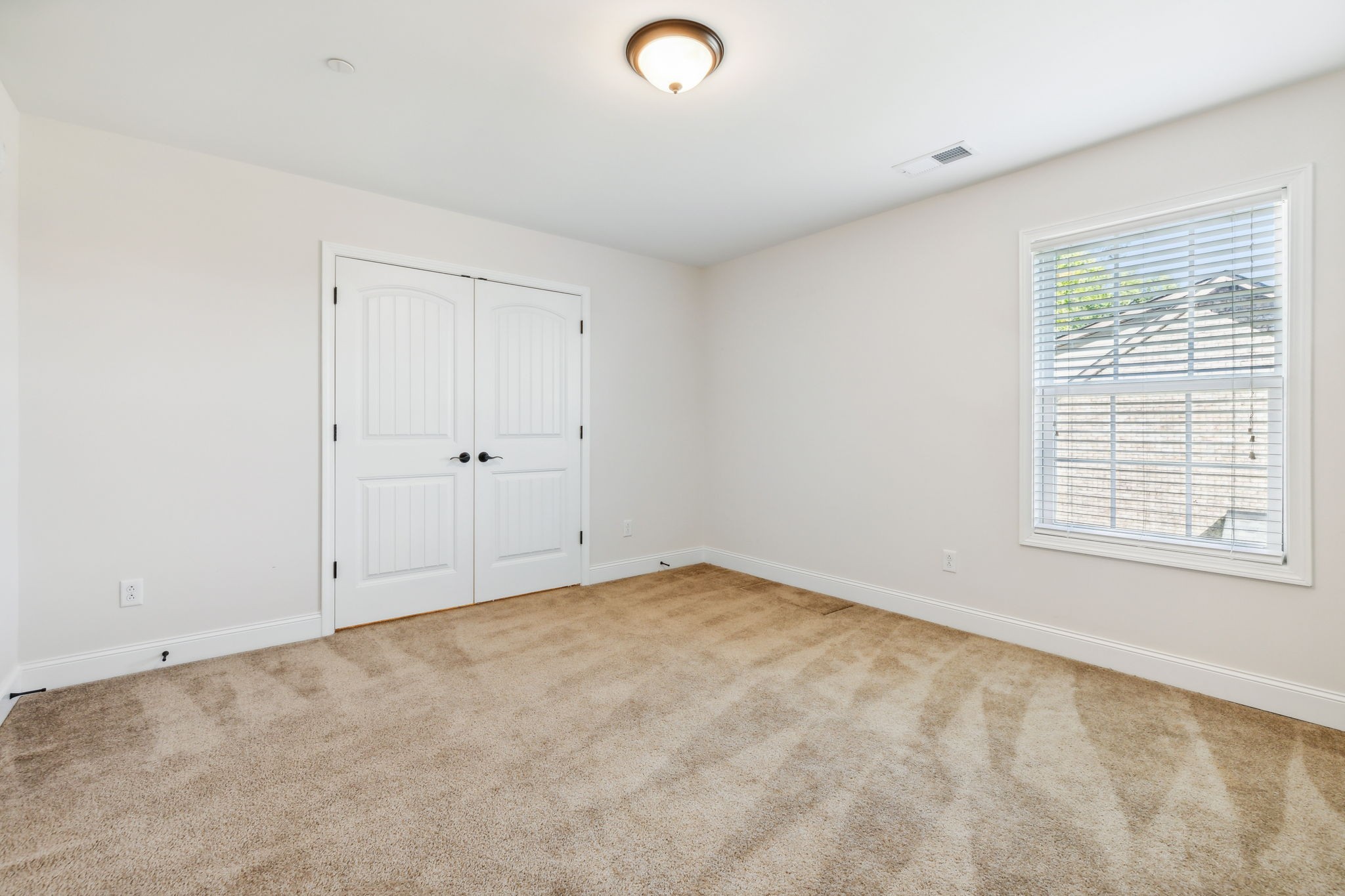 1033 Grace Meade