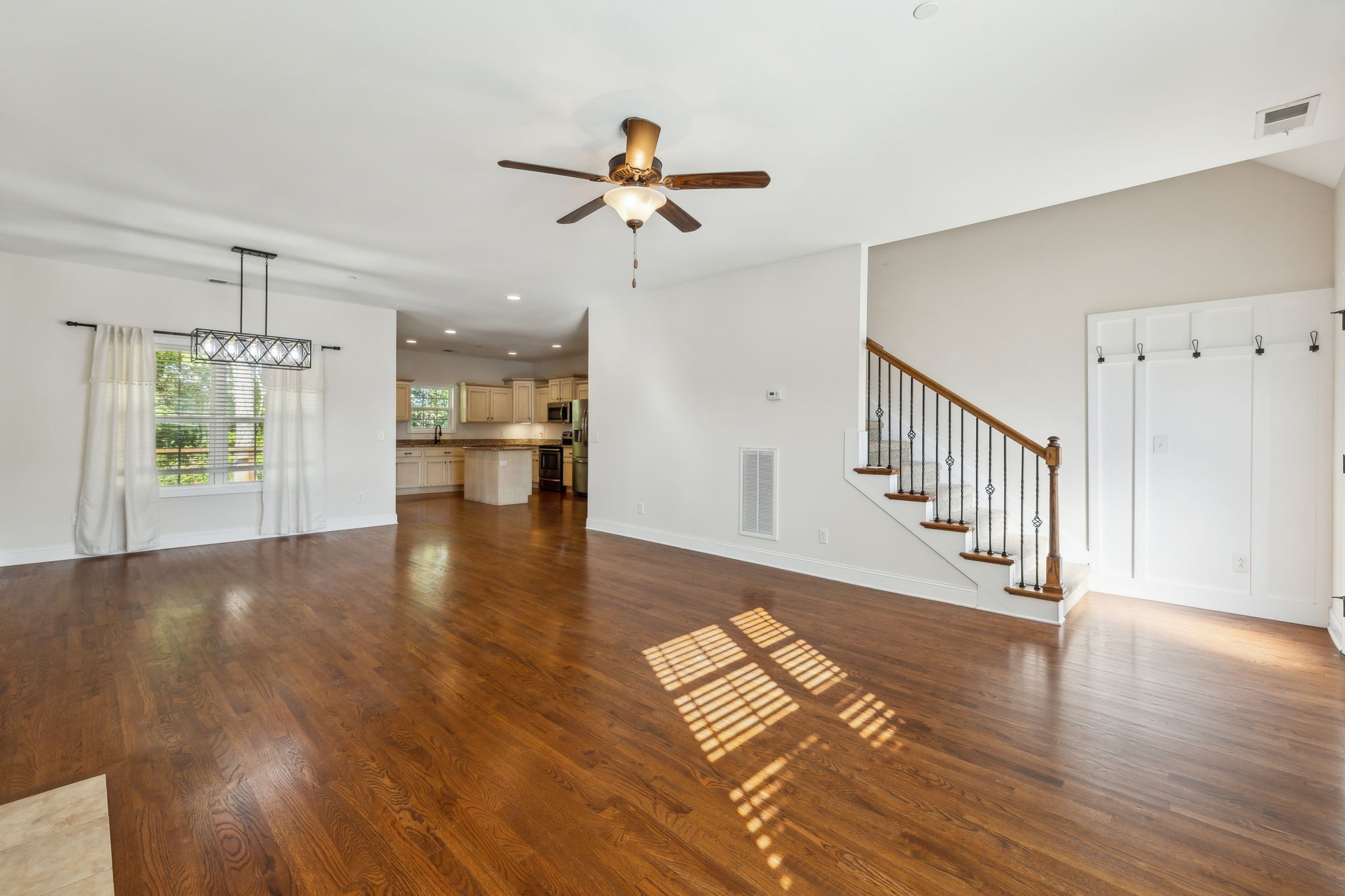 1033 Grace Meade