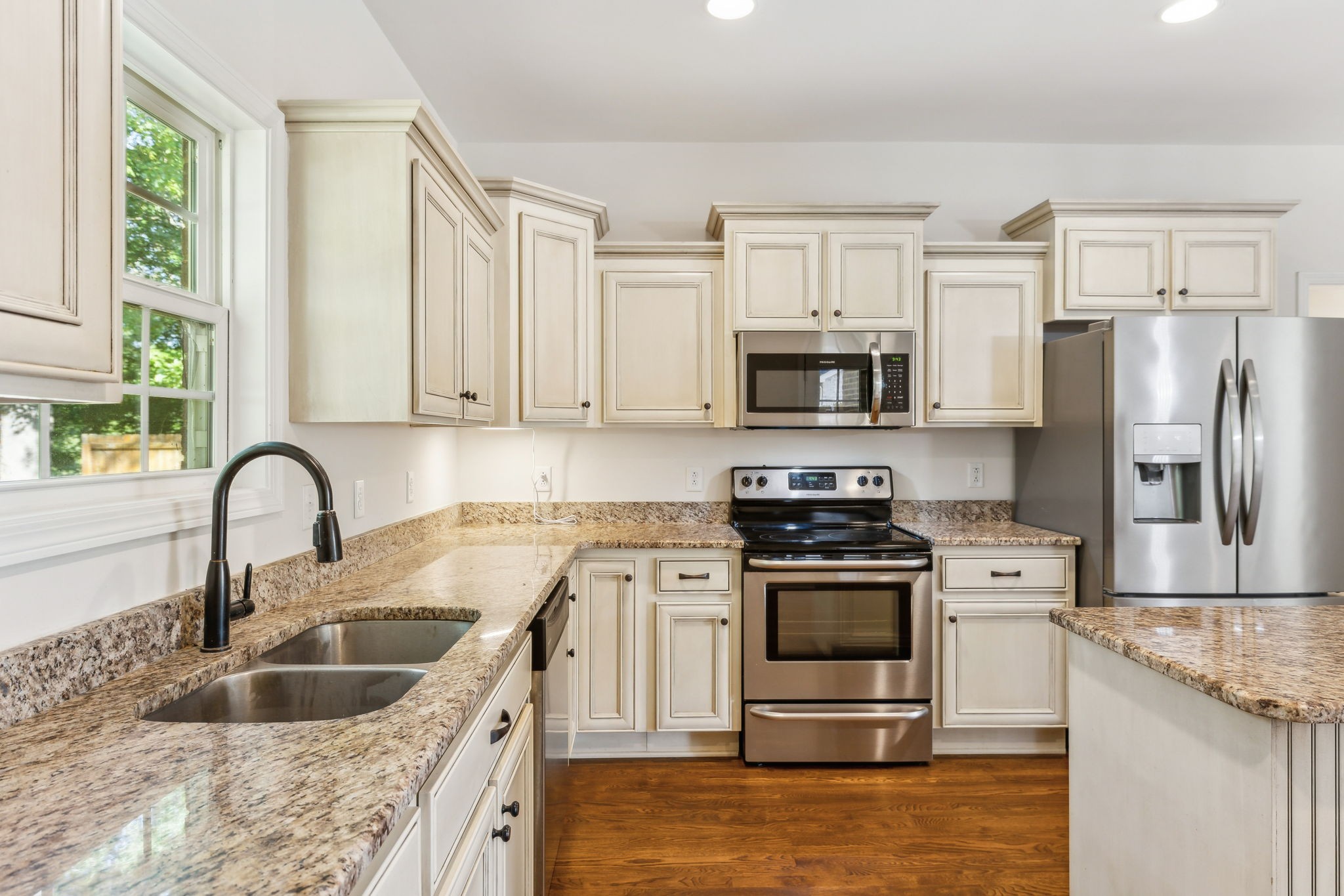 1033 Grace Meade