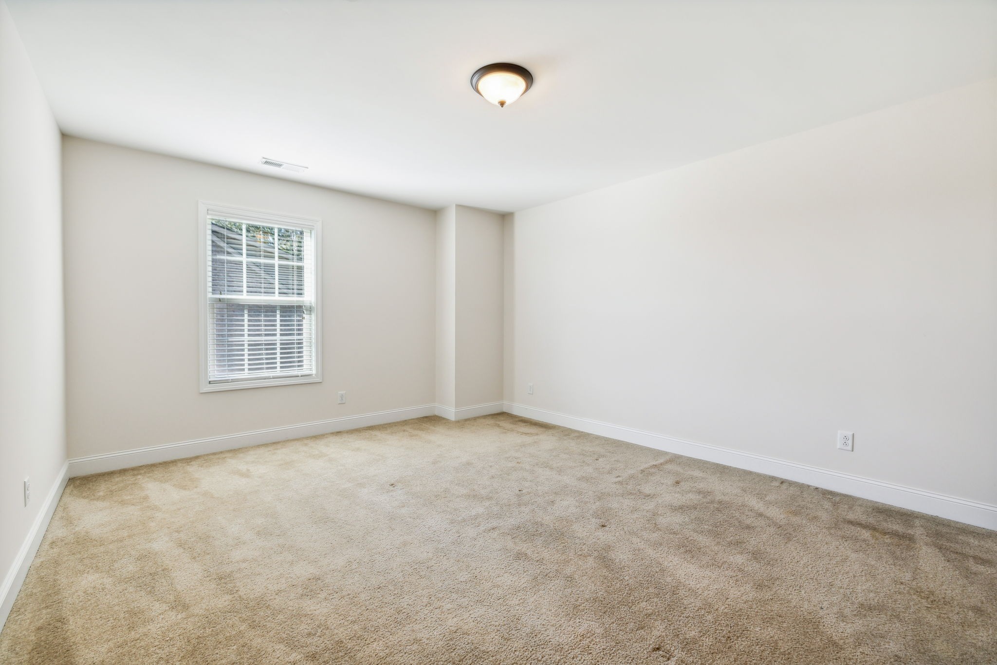 1033 Grace Meade
