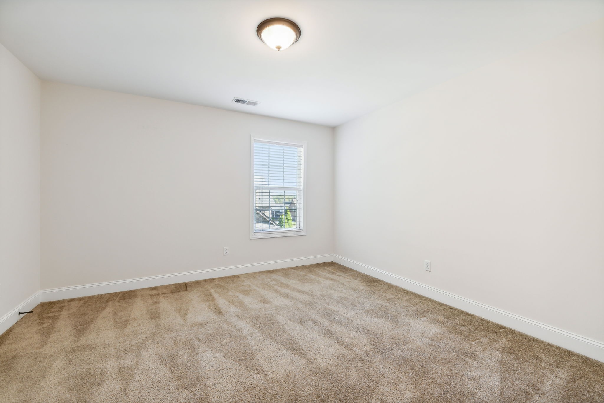 1033 Grace Meade
