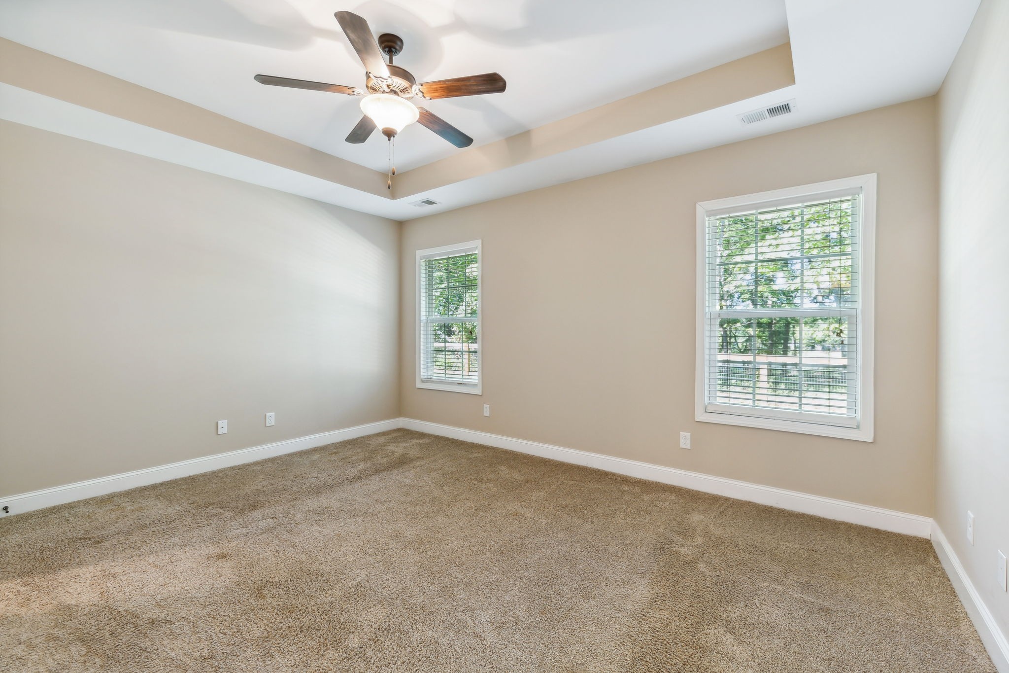 1033 Grace Meade