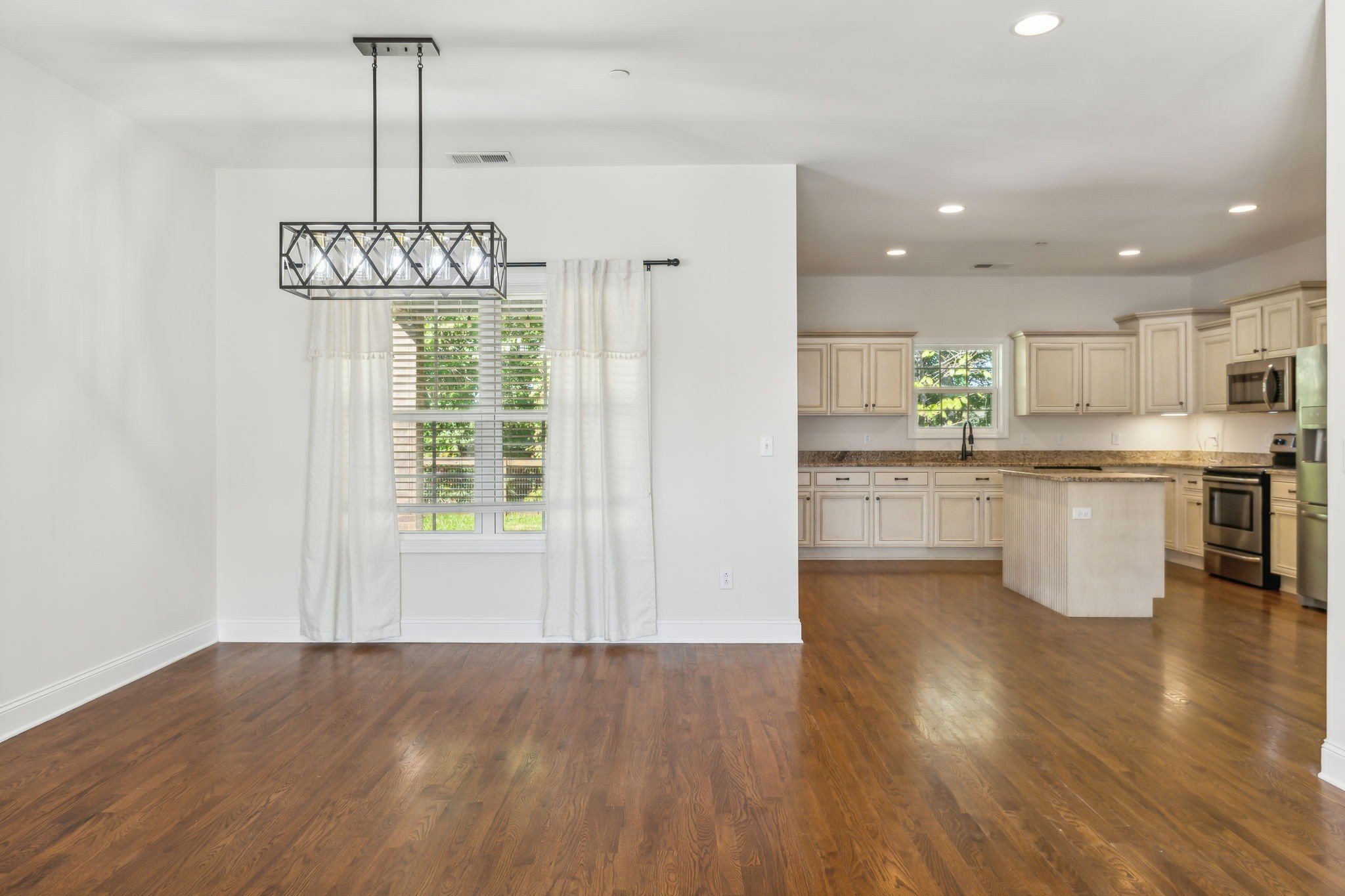 1033 Grace Meade