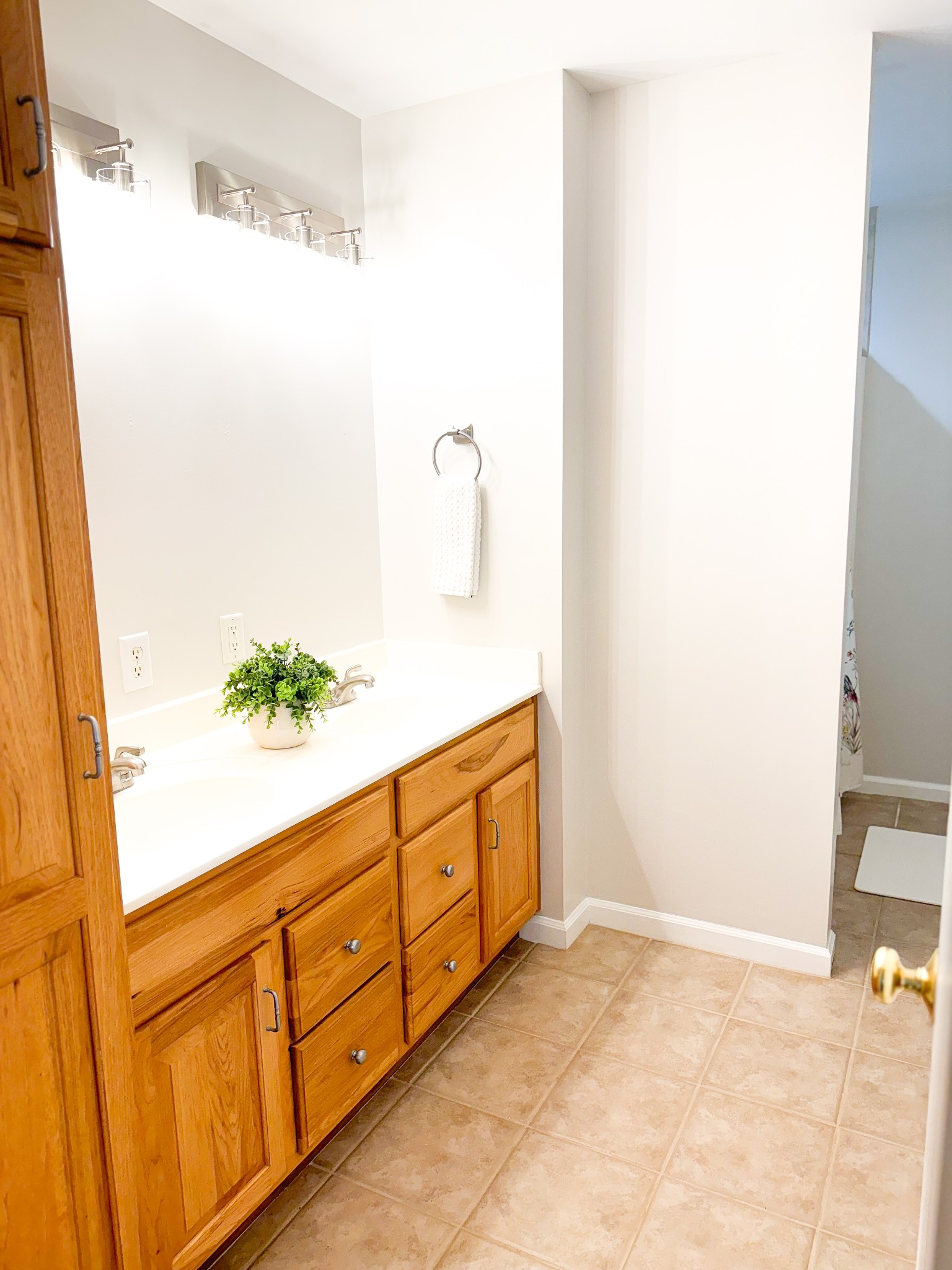 1604 Solitude Ct