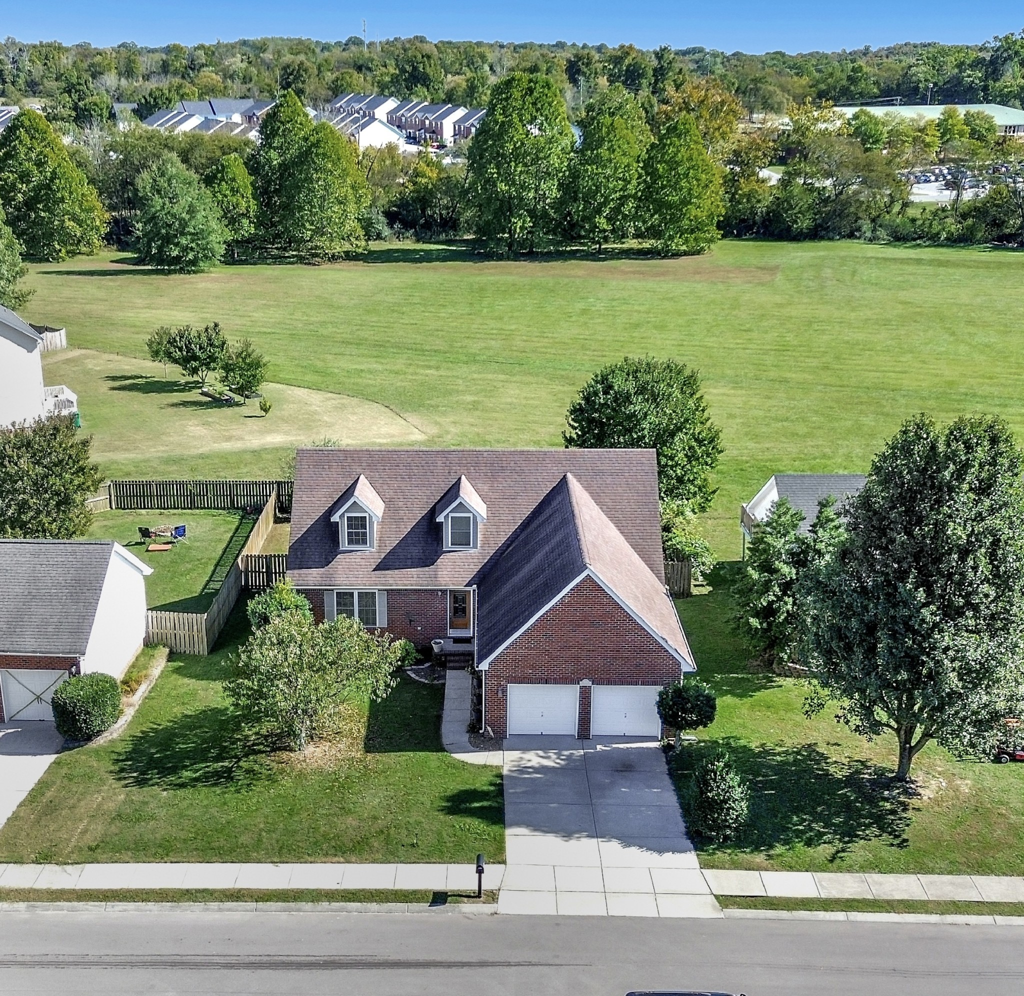 1604 Solitude Ct