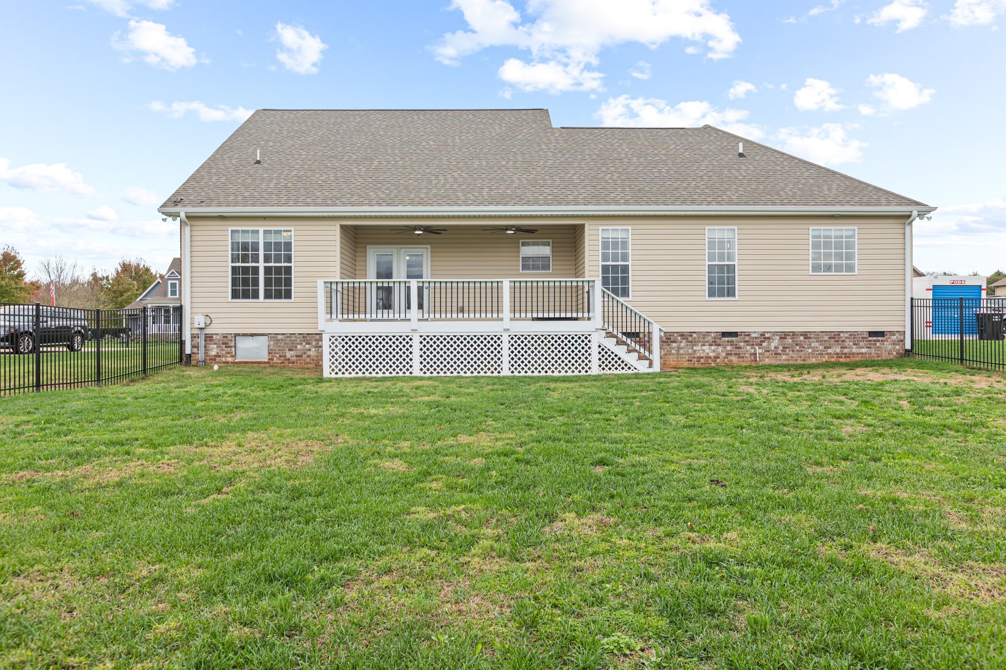 1506 Leaf Ln