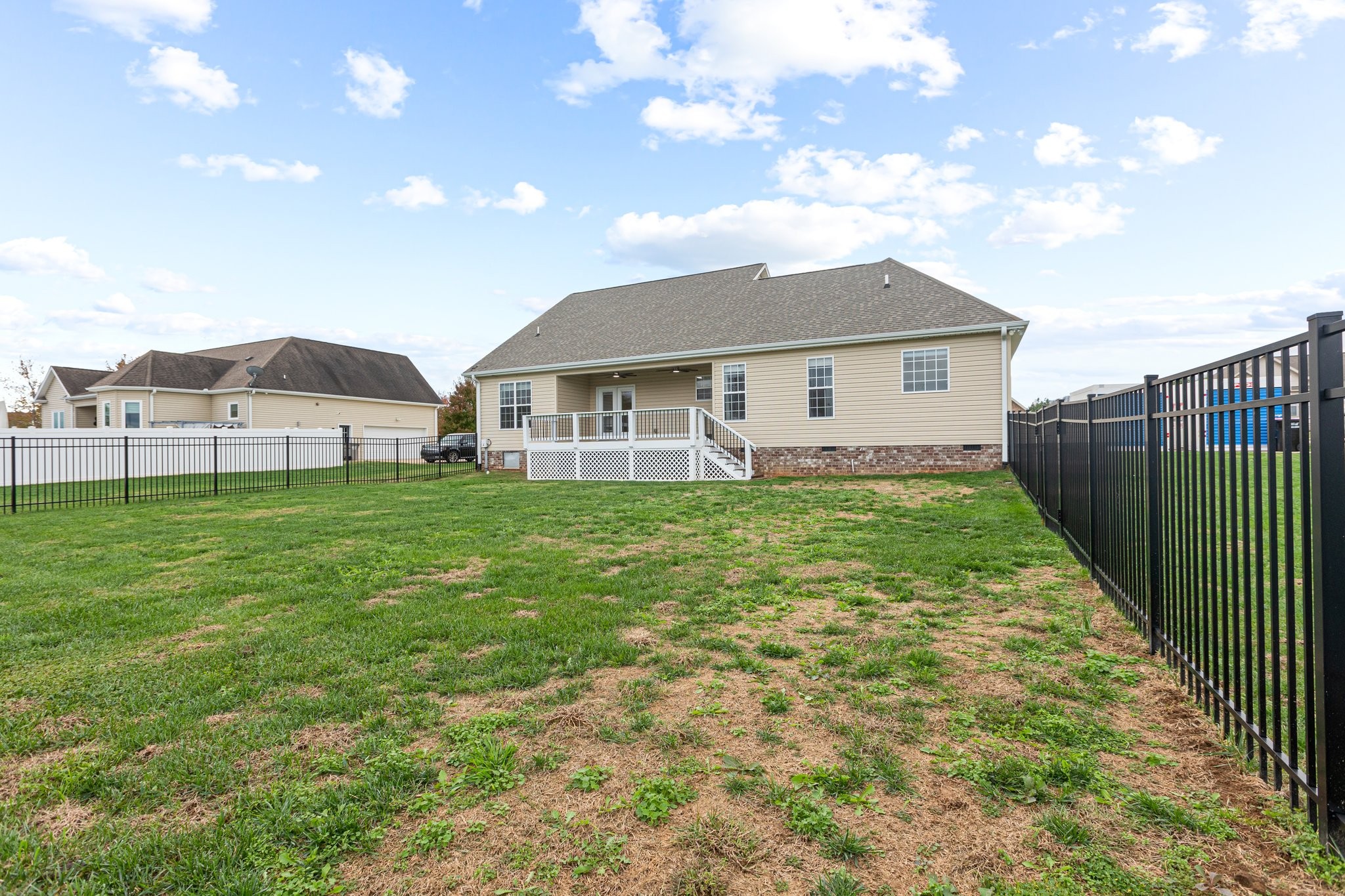 1506 Leaf Ln
