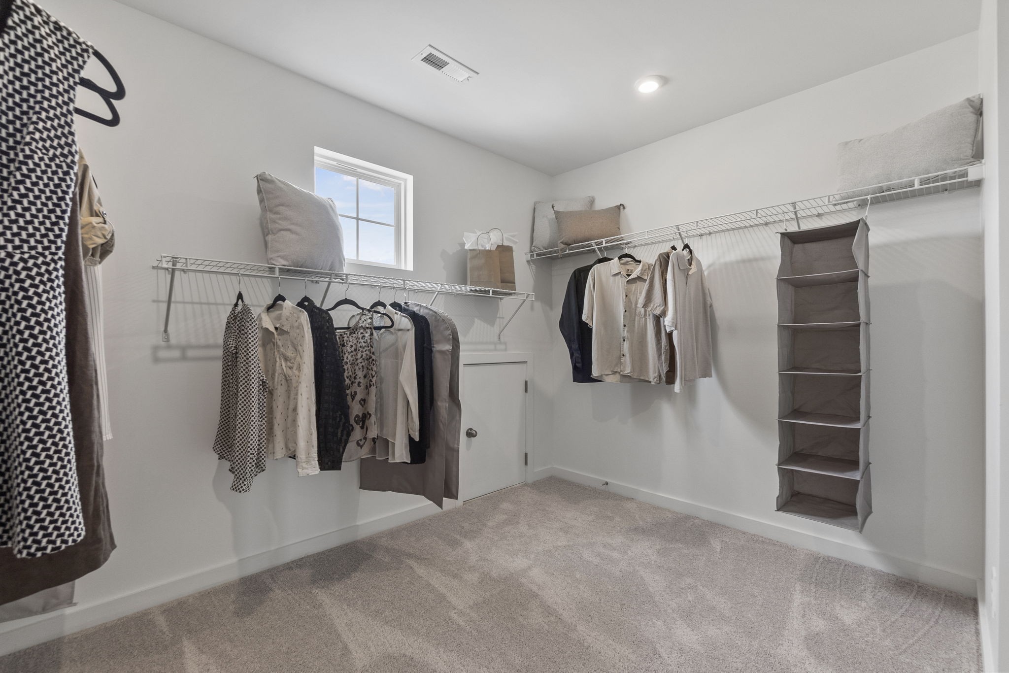 1275 Daphne Dr