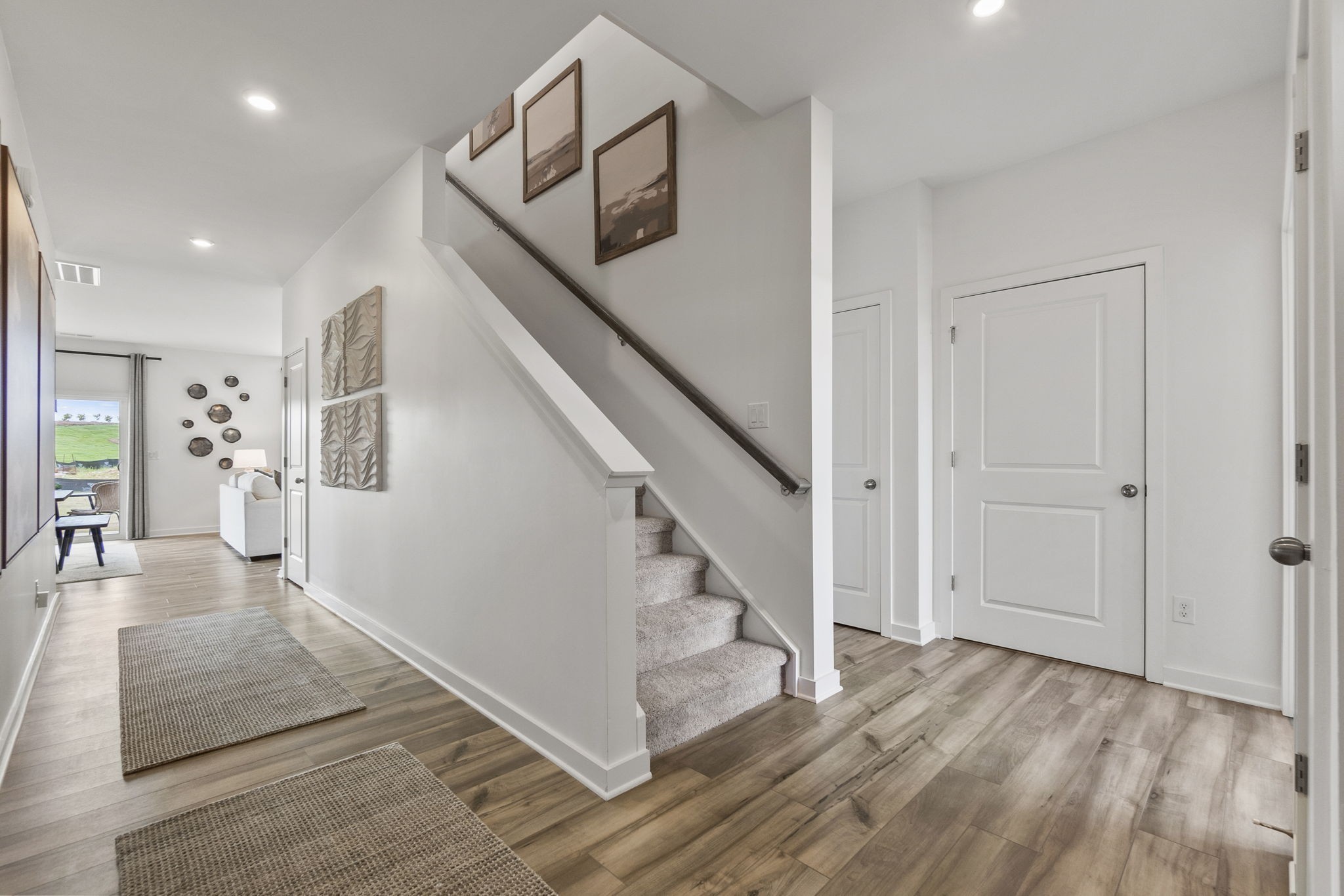 1275 Daphne Dr
