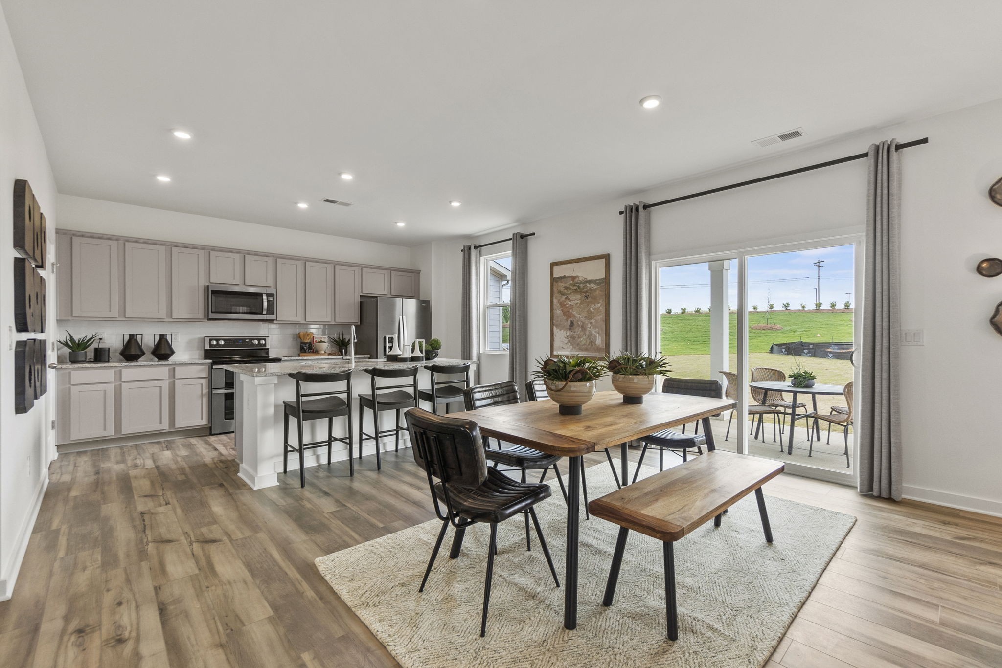 1275 Daphne Dr