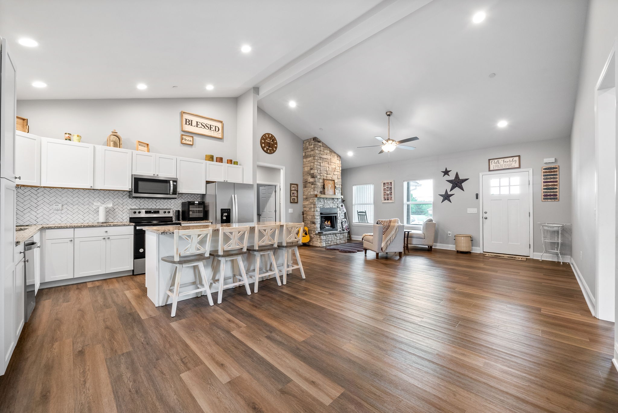 7143 Highway 41A