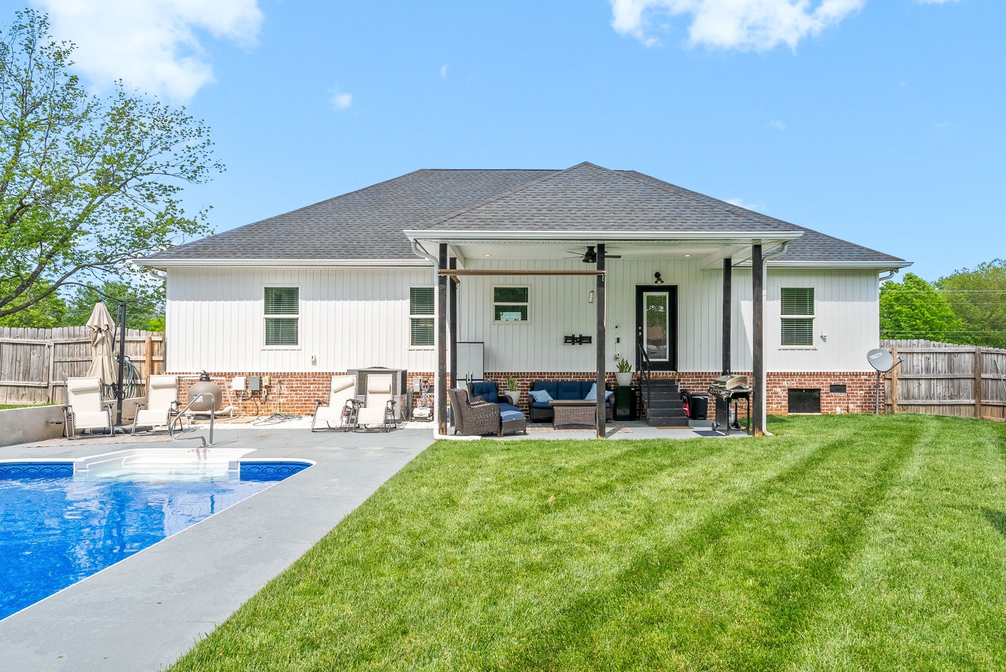 7143 Highway 41A