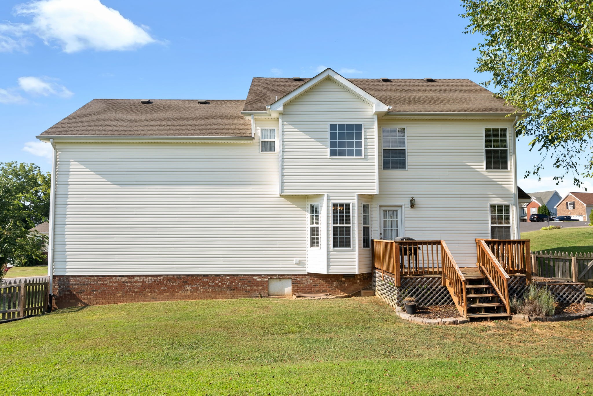 3144 Holly Pt