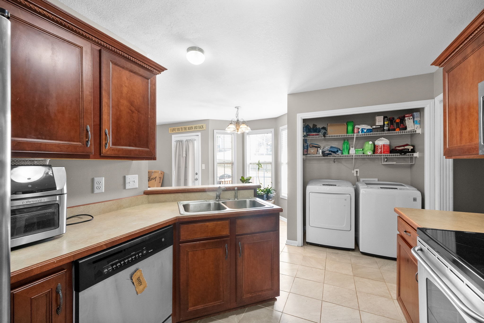 3144 Holly Pt