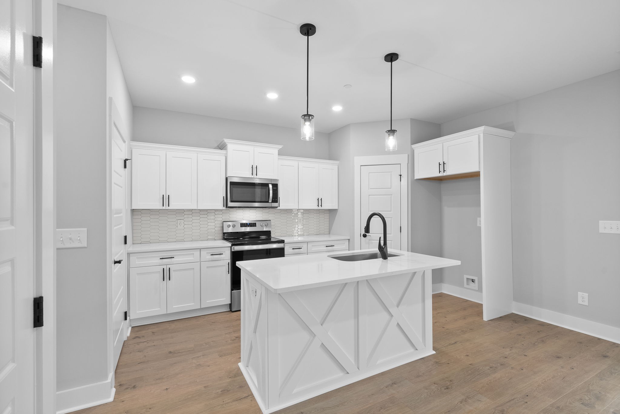 1060 Fox Dr