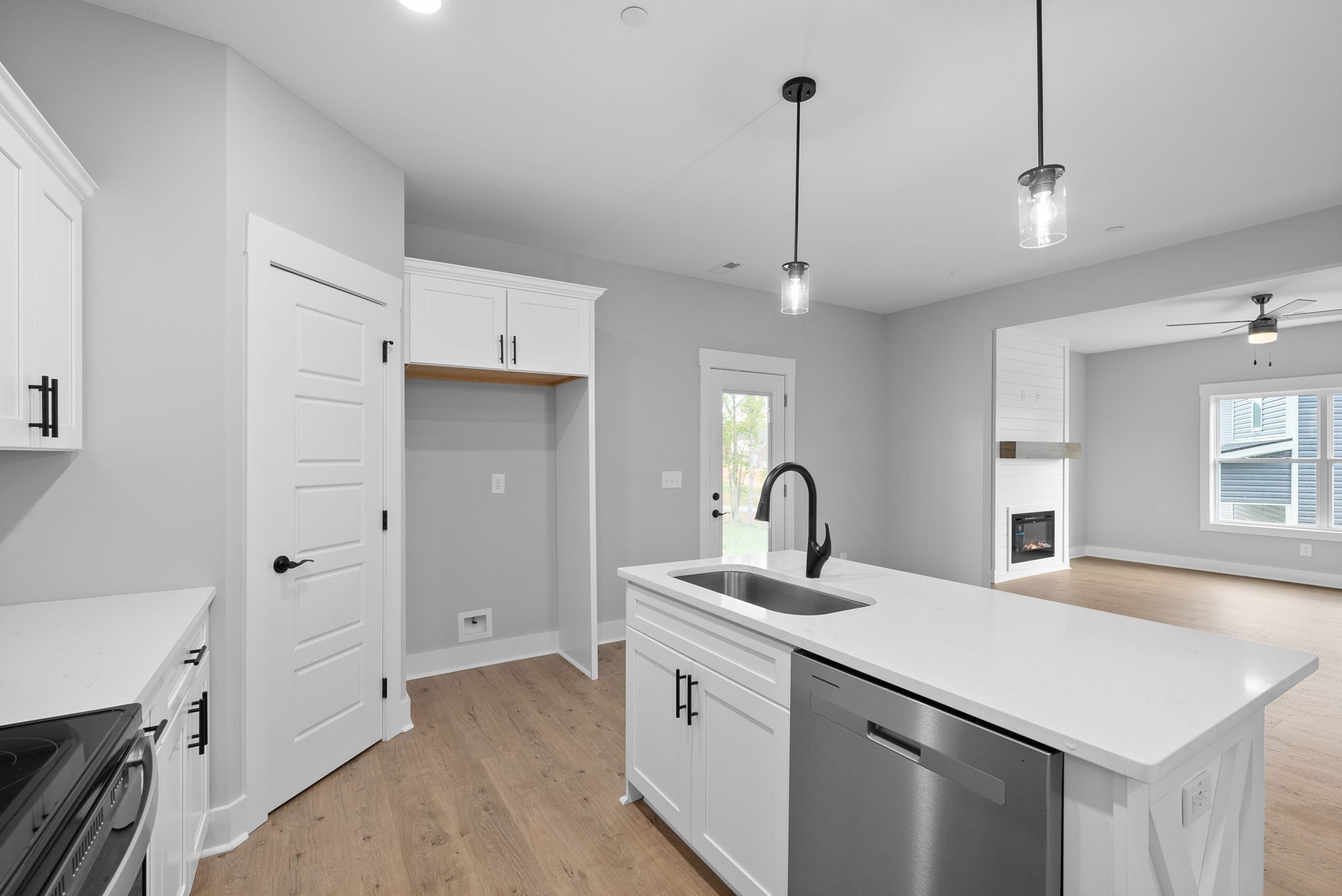 1060 Fox Dr