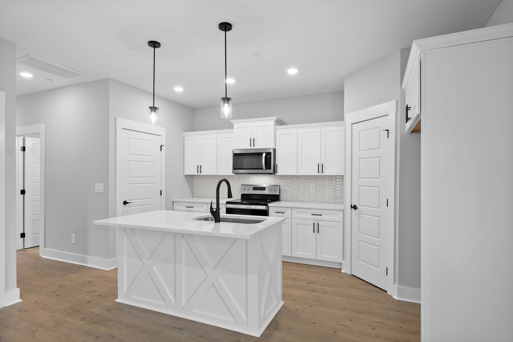 1060 Fox Dr