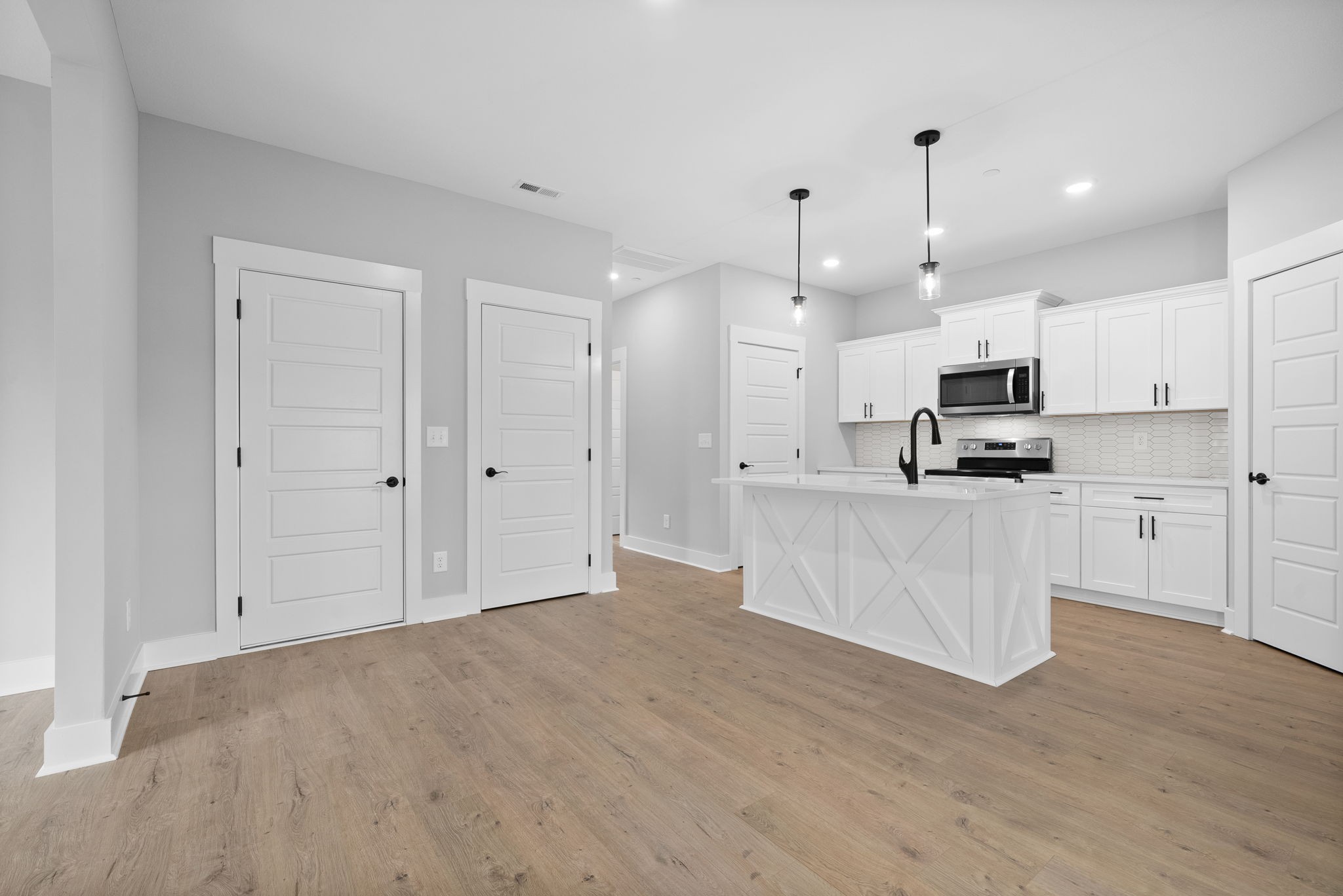 1060 Fox Dr