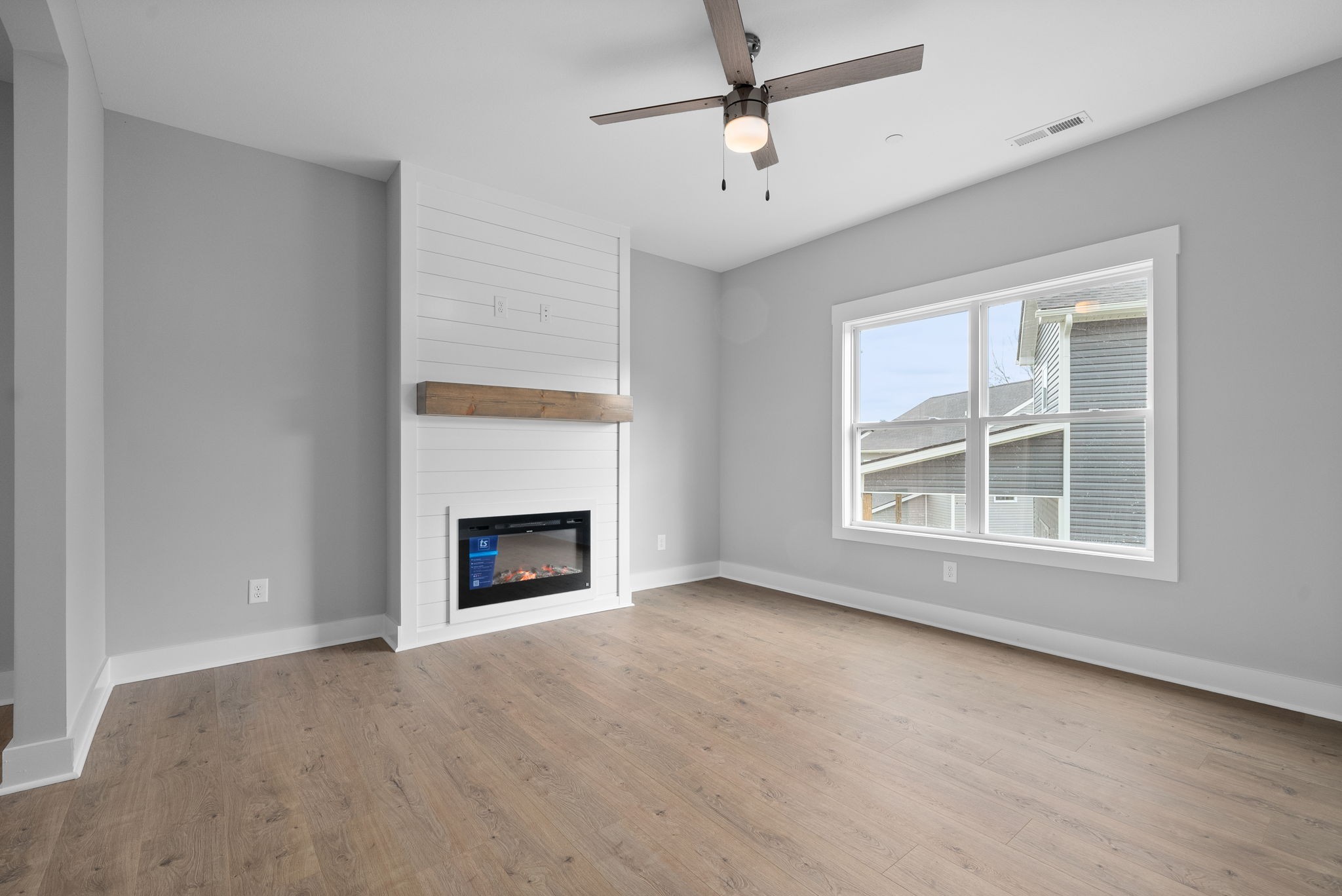 1060 Fox Dr