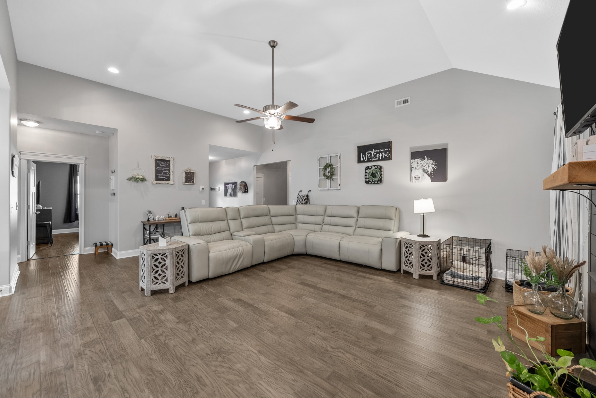 3294 Dabney Ln
