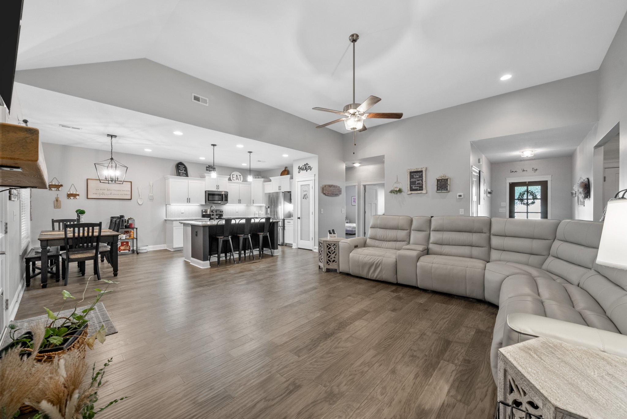 3294 Dabney Ln