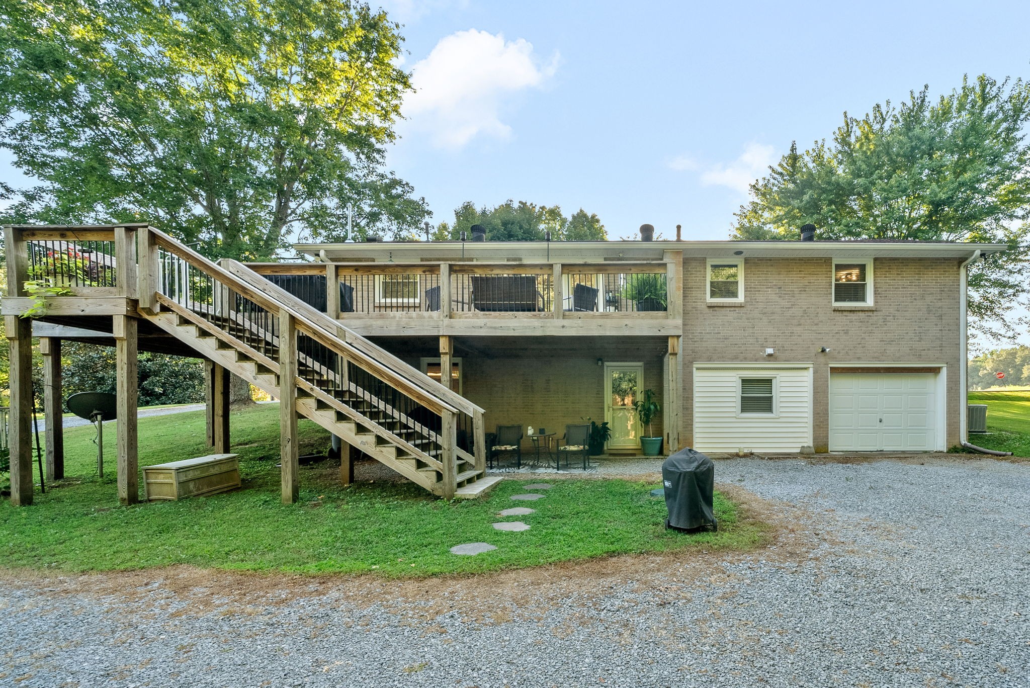 1001 Issac Clifton Rd