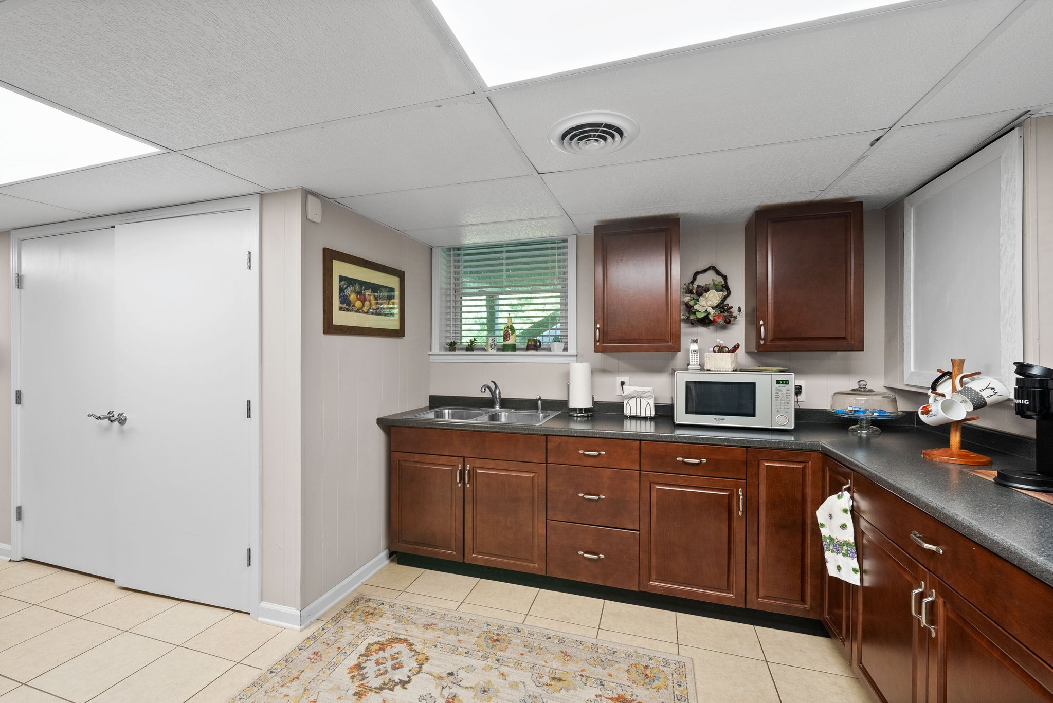 1001 Issac Clifton Rd