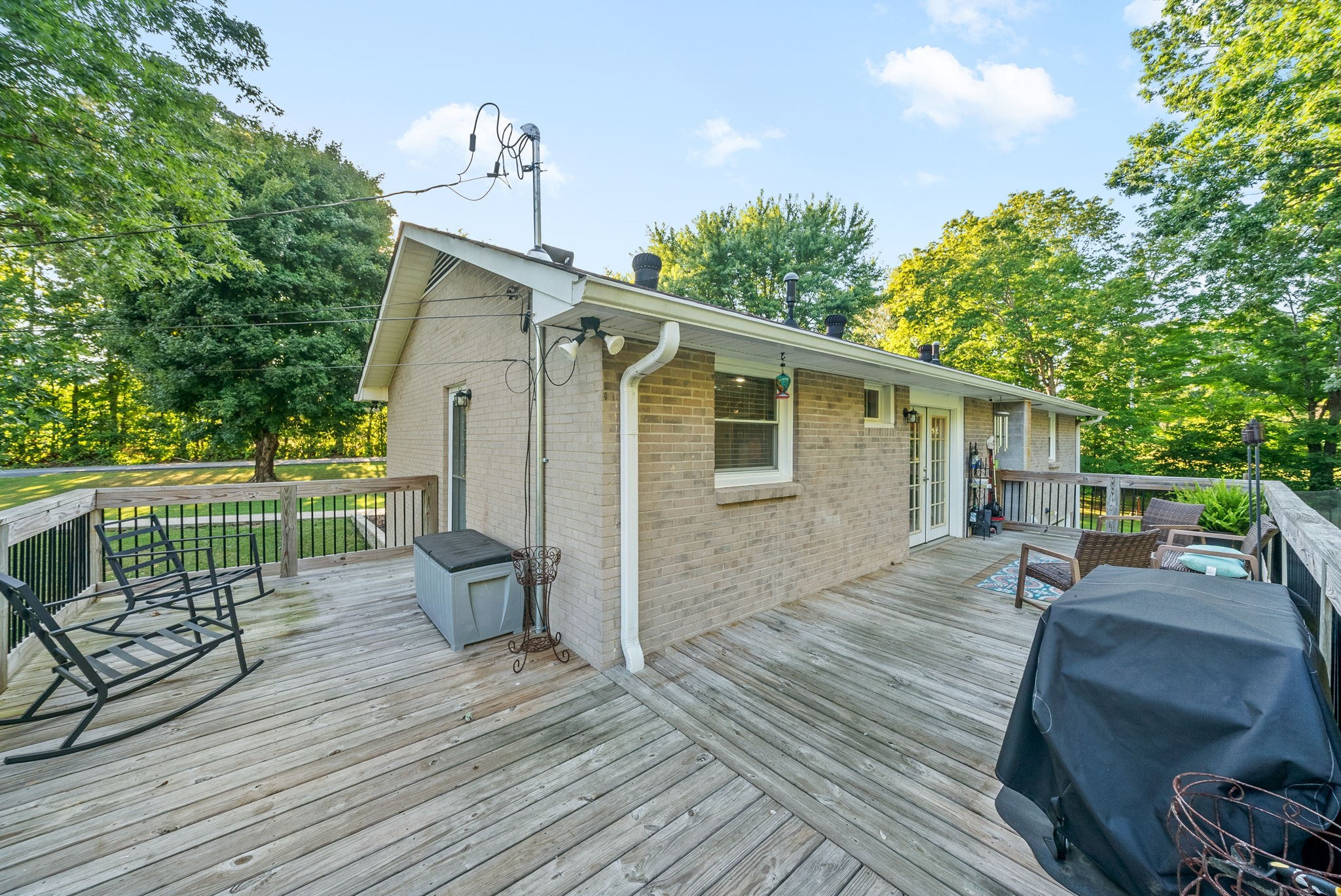1001 Issac Clifton Rd