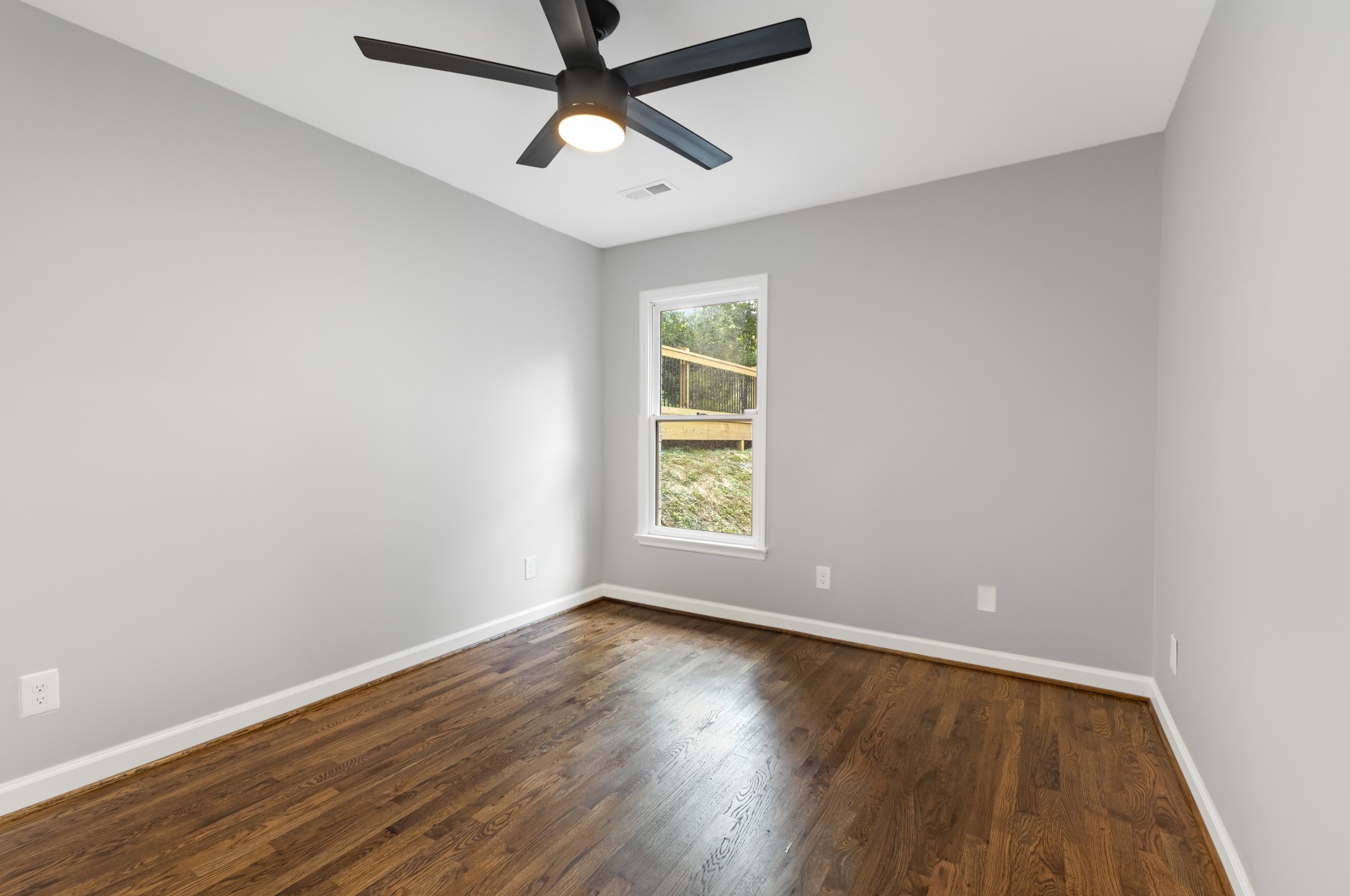 409 Wayside Ct