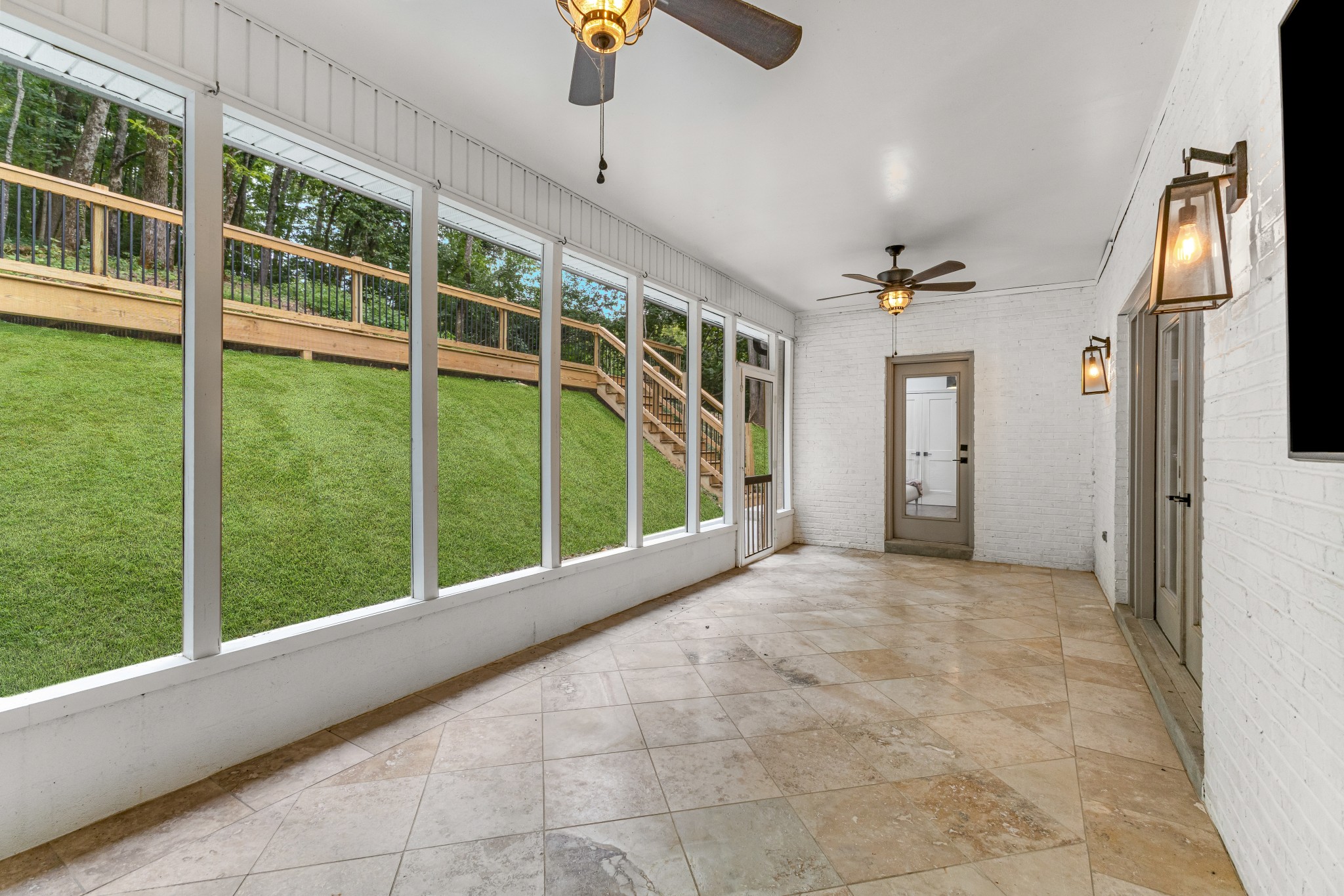 409 Wayside Ct